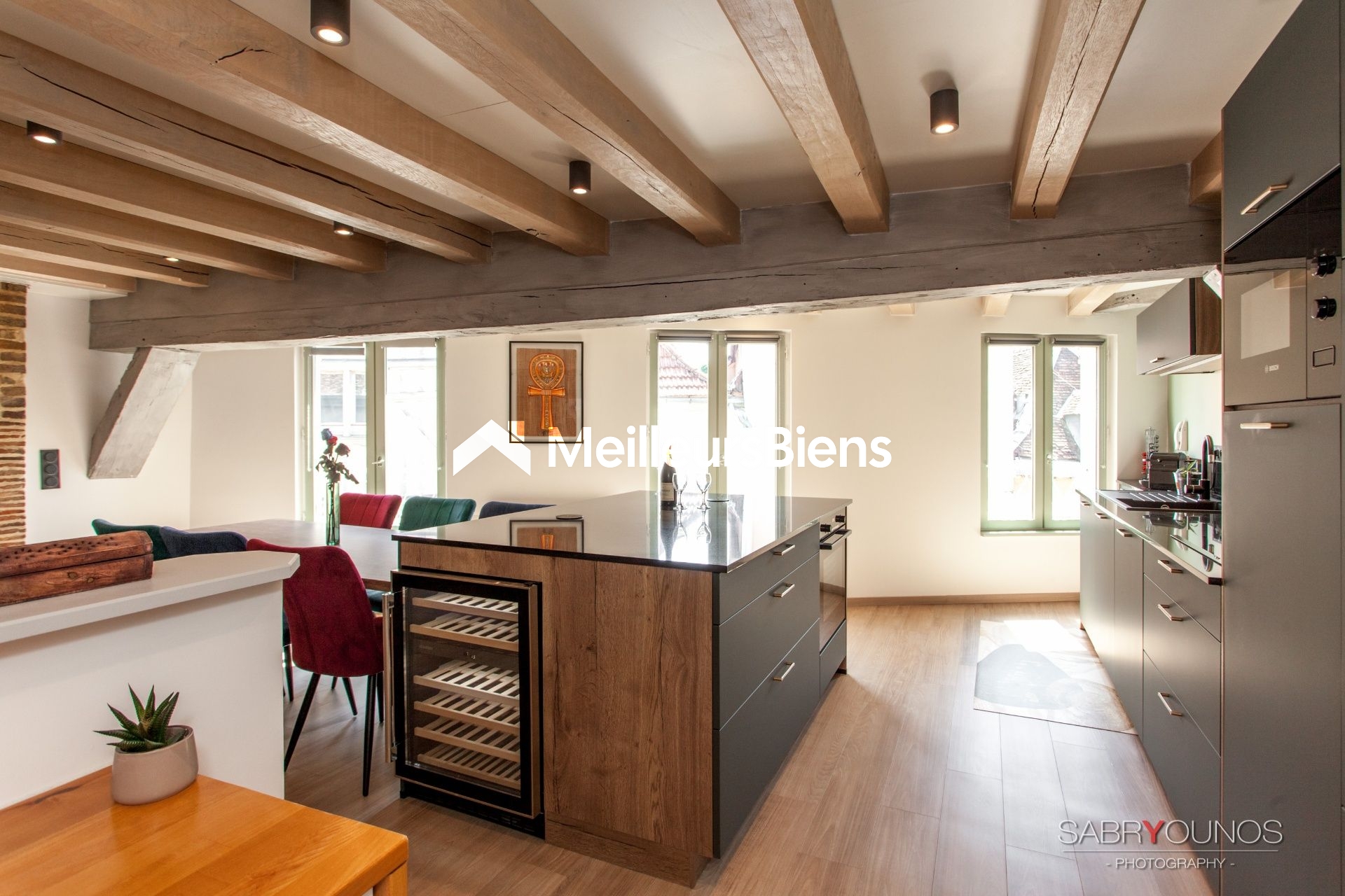 Appartement coup de coeur, ancien rénové plein centre ville au calme