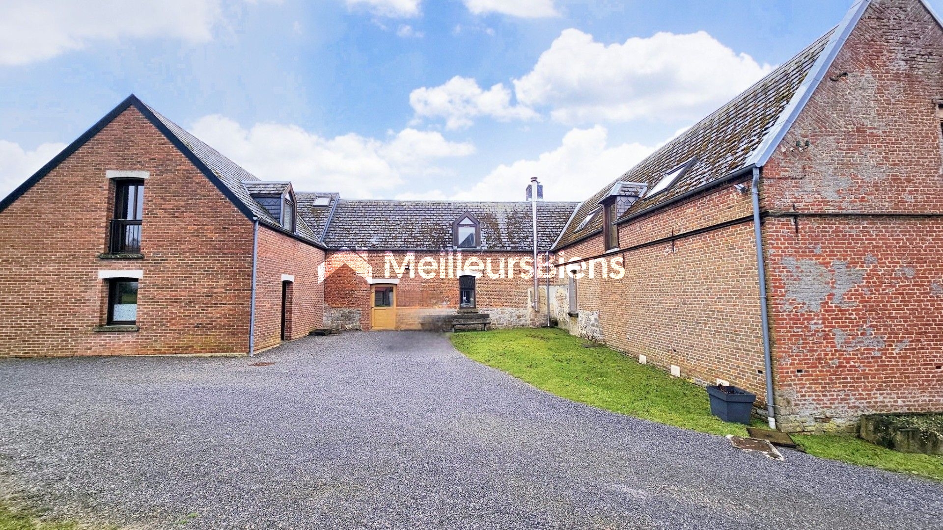 Ancien Presbytère de Preux au Bois - 500 m2 Habitables + TERRAIN constructible 5300 m2