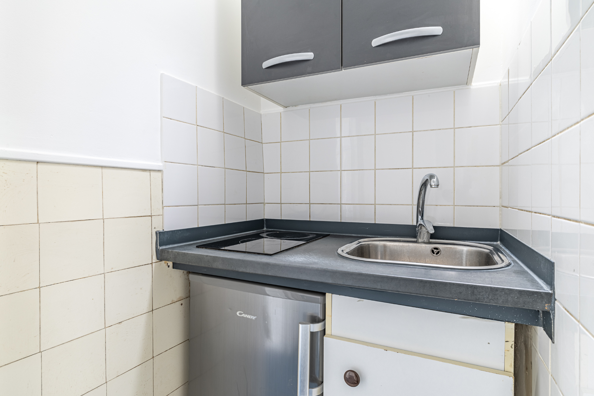 Secteur Porte St Martin - Appartement 2 pièces dernier étage rénové
