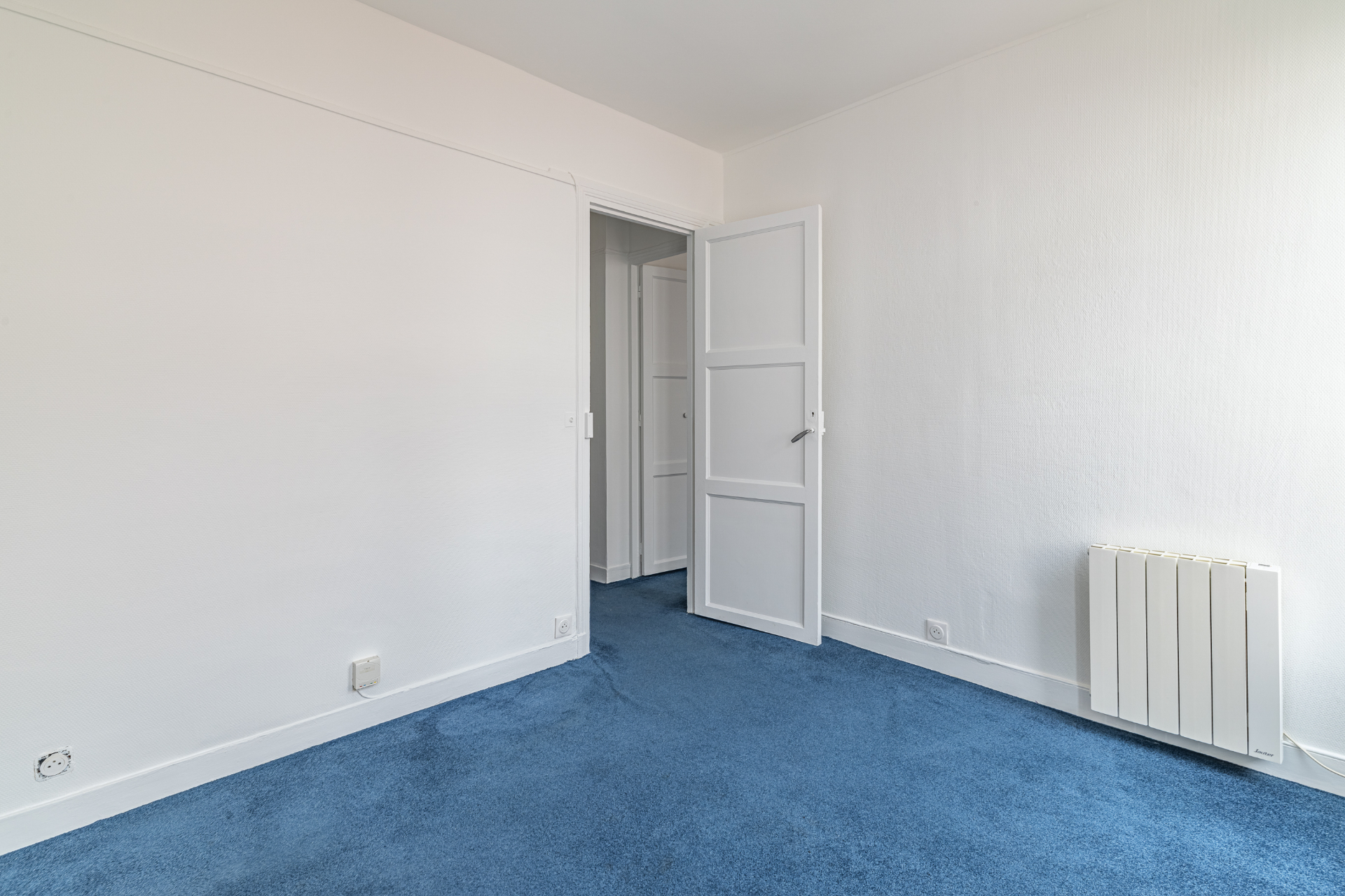 Secteur Porte St Martin - Appartement 2 pièces dernier étage rénové