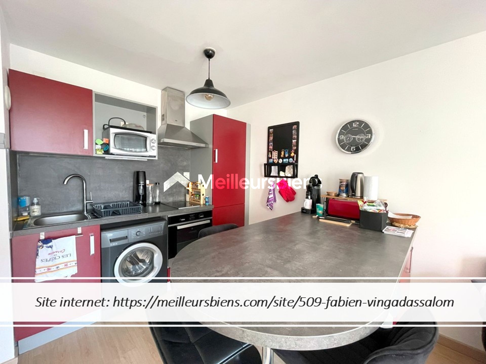 A SAISIR APPARTEMENT T2 AVEC MEUBLE, PARKING ET BALCON