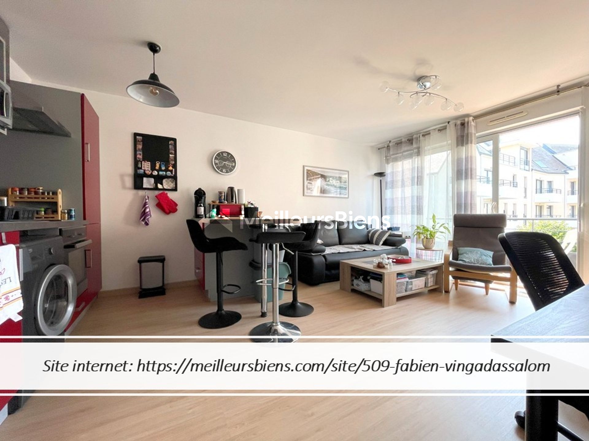 A SAISIR APPARTEMENT T2 AVEC MEUBLE, PARKING ET BALCON
