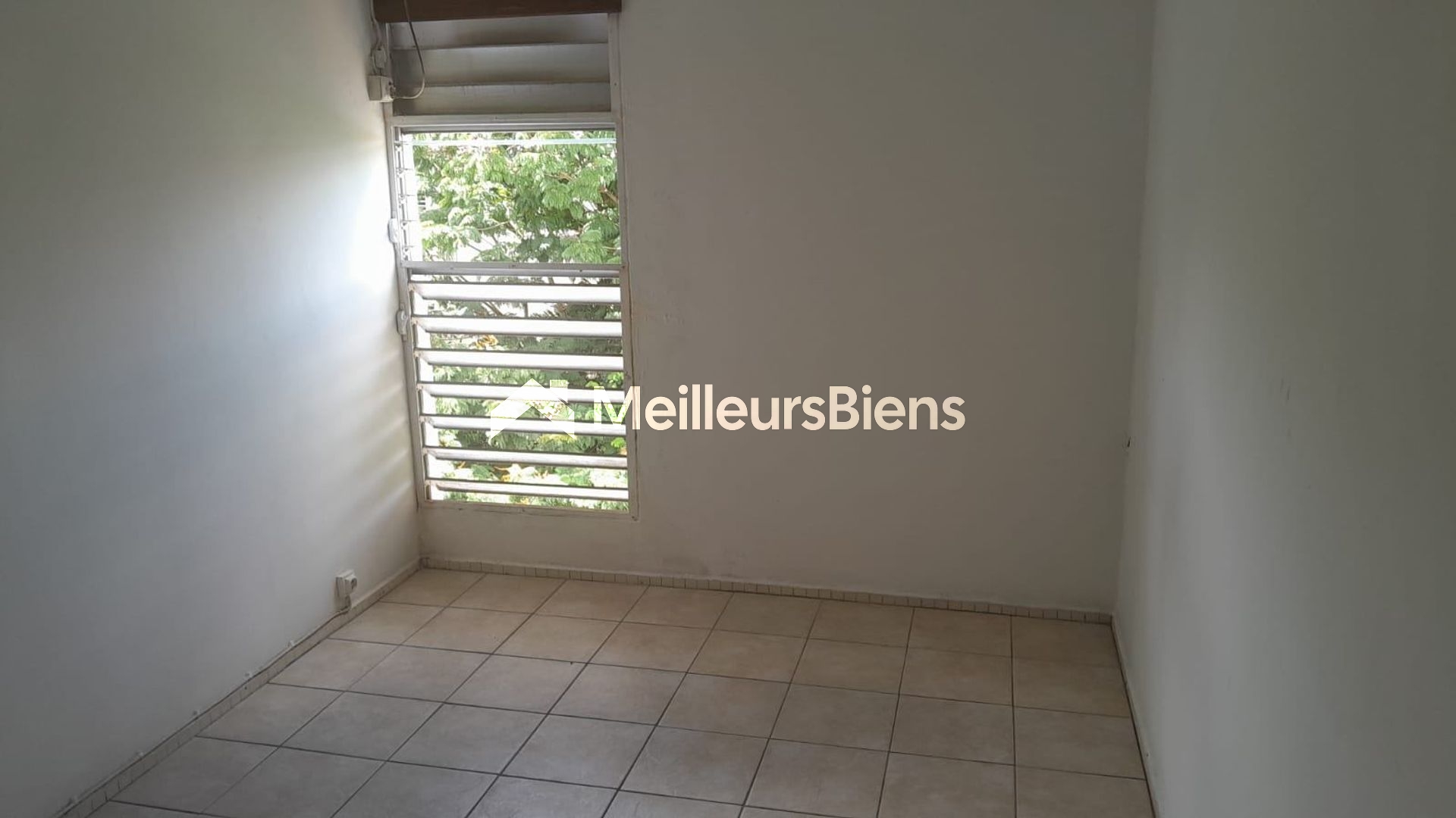 Appartement T4 avec box garage proche toutes commodités