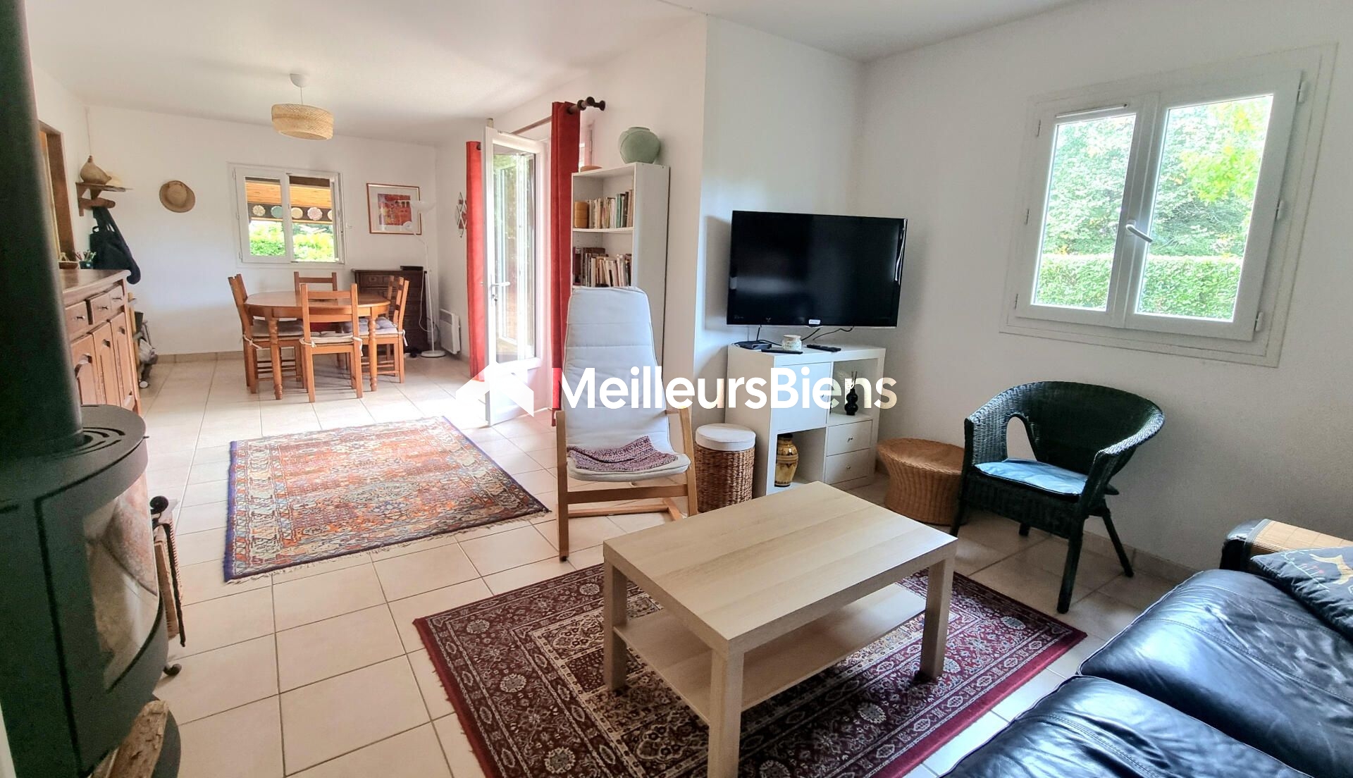 Deux maisons sur un terrain de 2725 m²