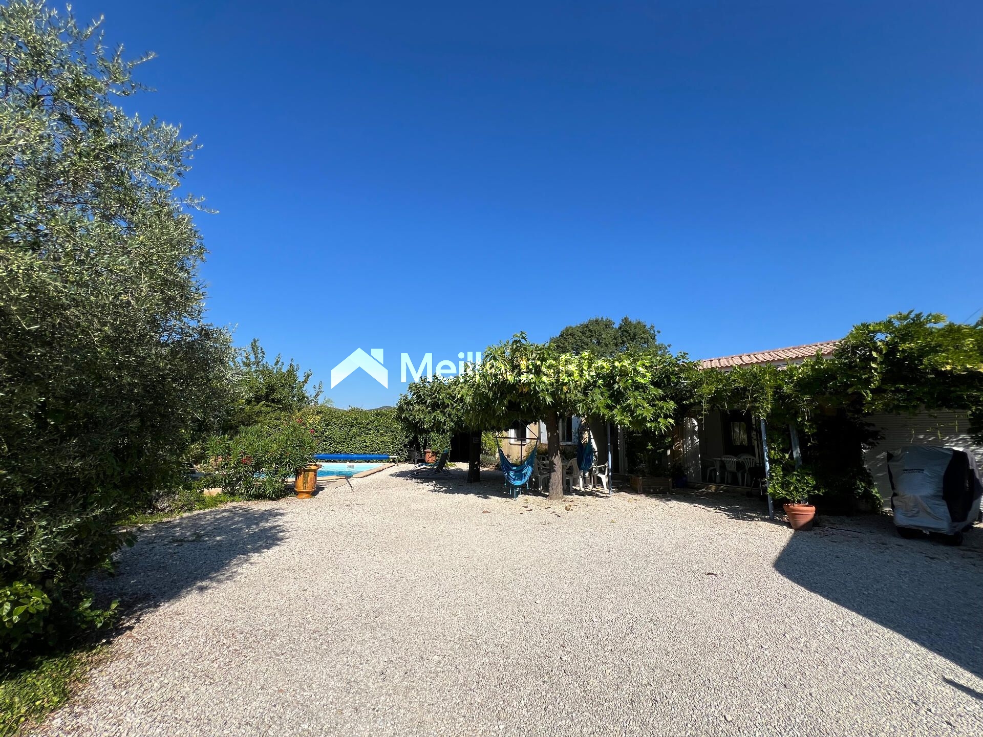 A 5 minutes d'Anduze maison de plain pied 3 chambres, piscine et un atelier...