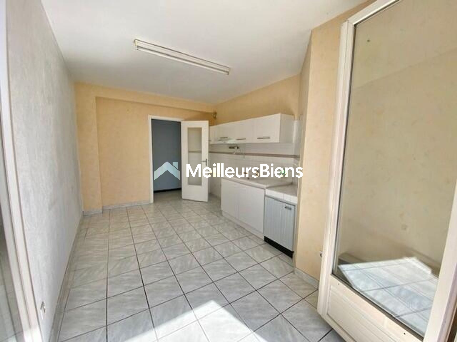 Auch - Spacieux T3 lumineux sans vis-à-vis avec garage!