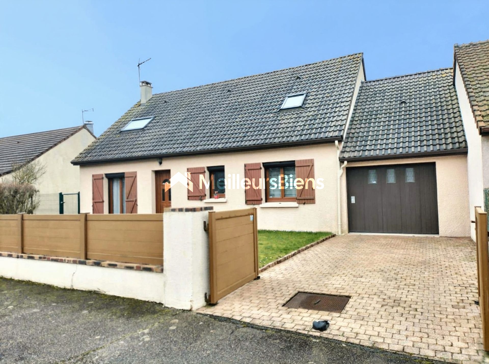 Maison familiale impeccable avec jardin sans vis-à-vis –– Lucé (28110) à 5 min de Chartres