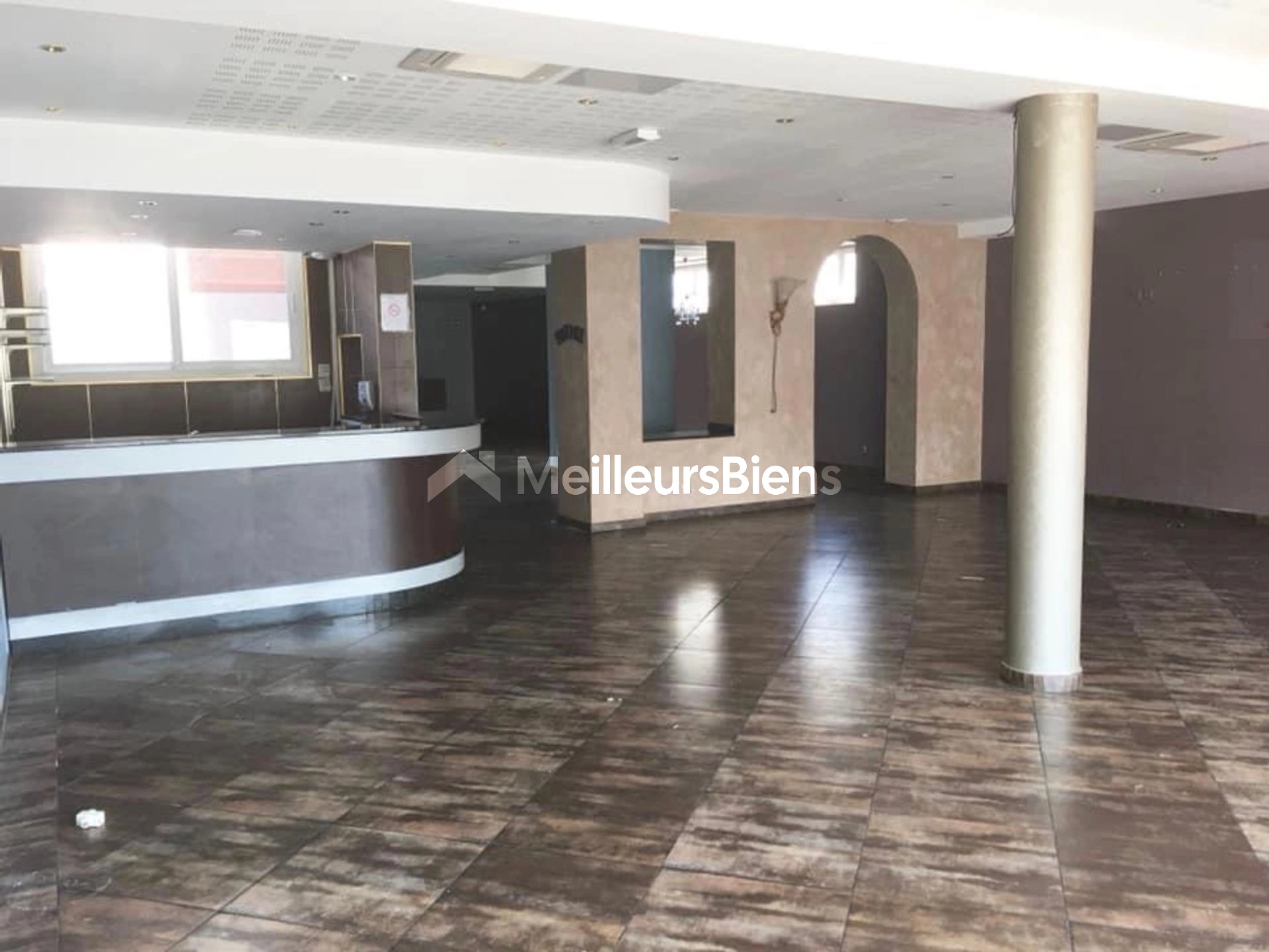 Belle surface de vente de 231 m²