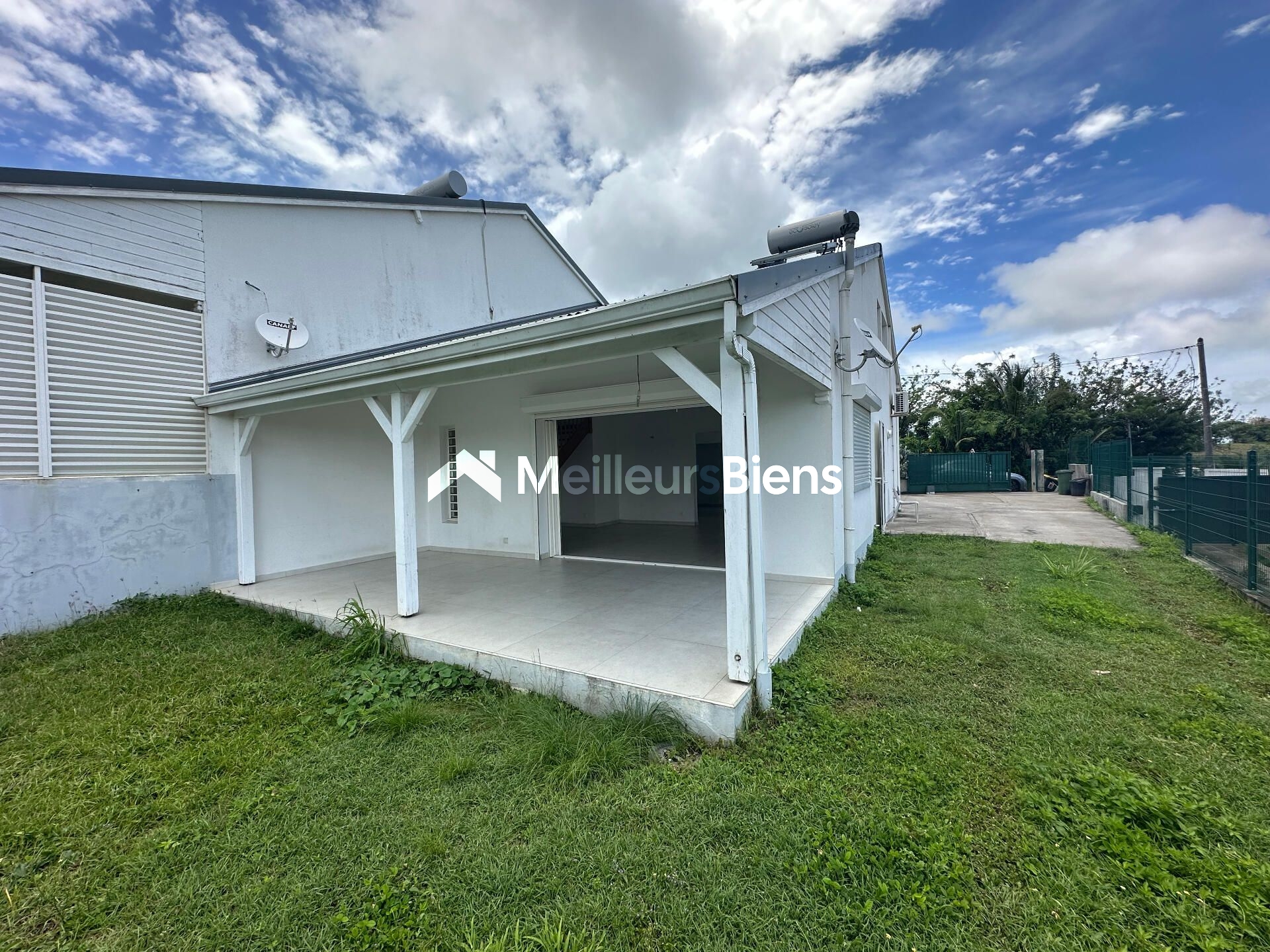A LOUER JOLIE VILLA T4 EN DUPLEX A COLIN PETIT-BOURG