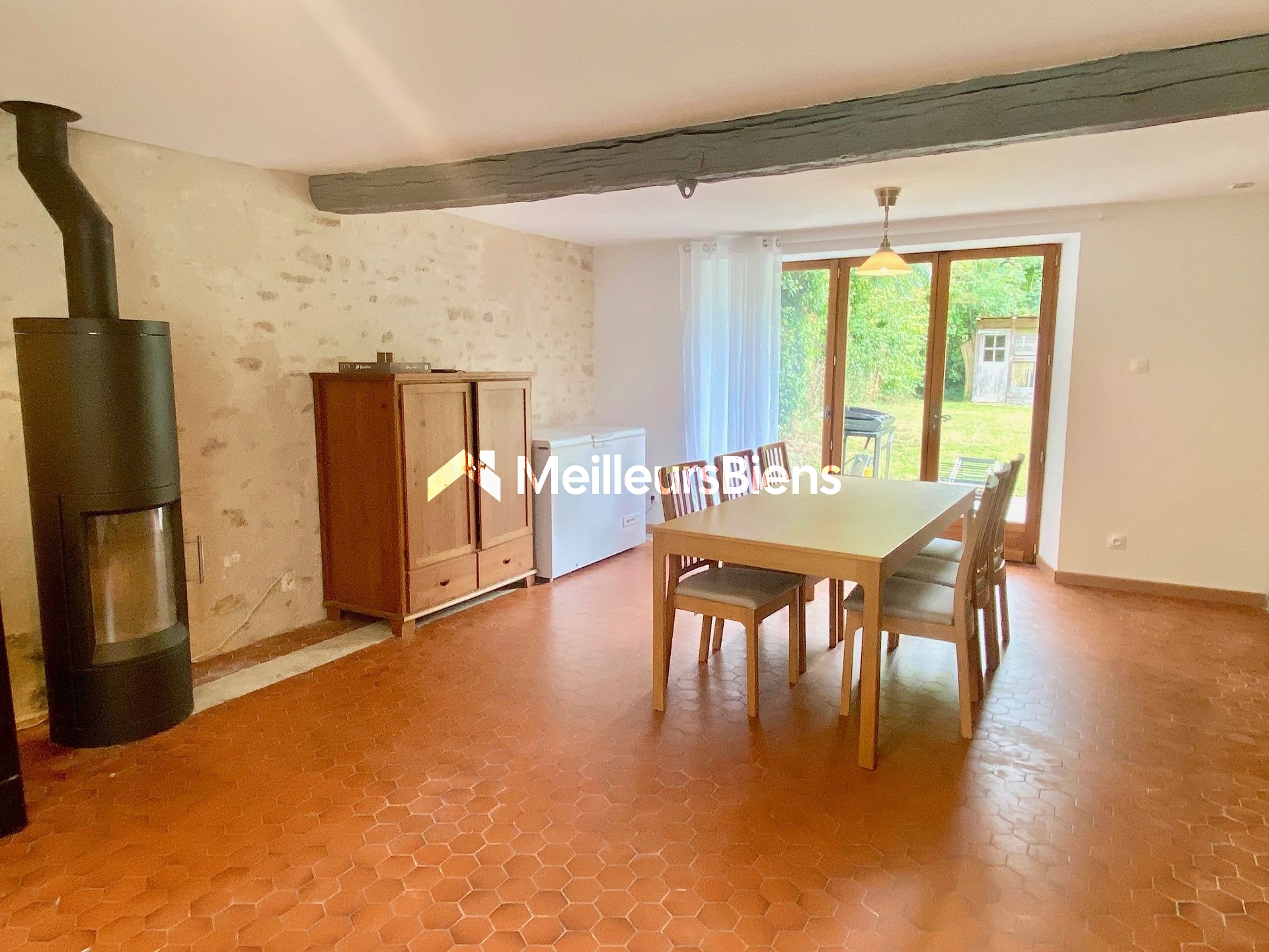 Maison familiale en pierres rénovée