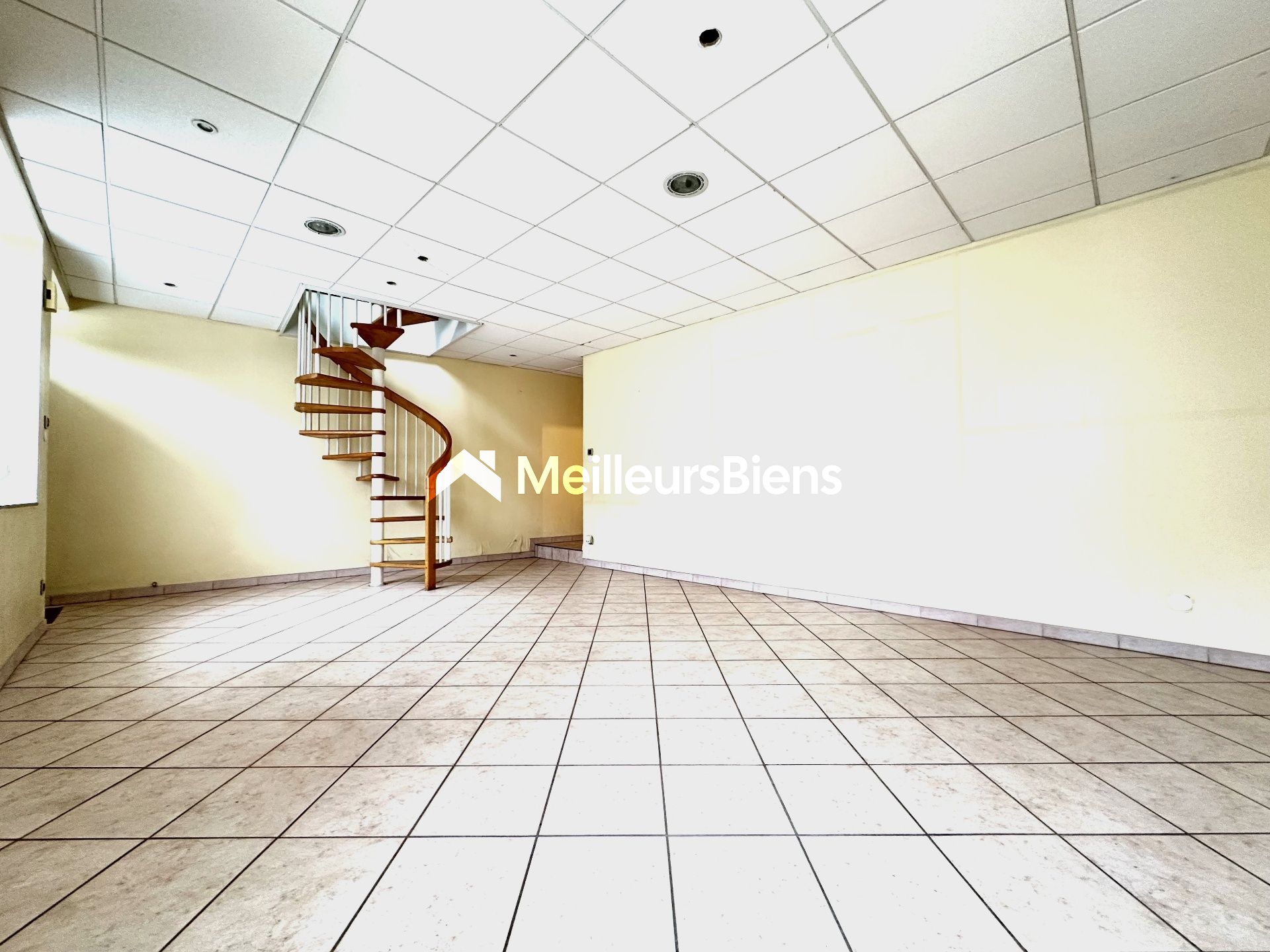 Maison à rénover, 2 chambres, possibilité d'une 3ème chambre