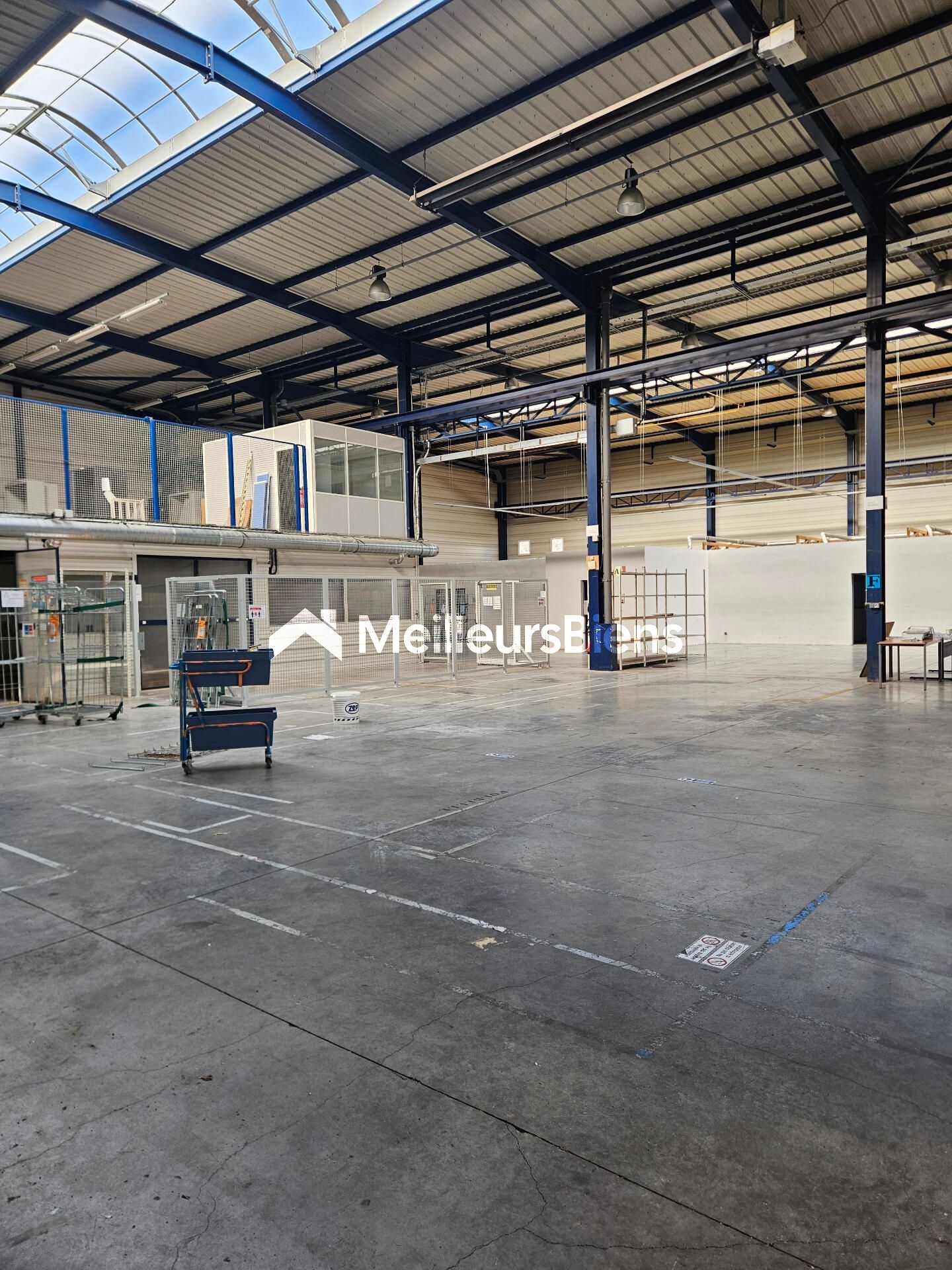 Opportunité rare: ensemble industriel de 4 200 m² sur 1,7 ha à Fontaine