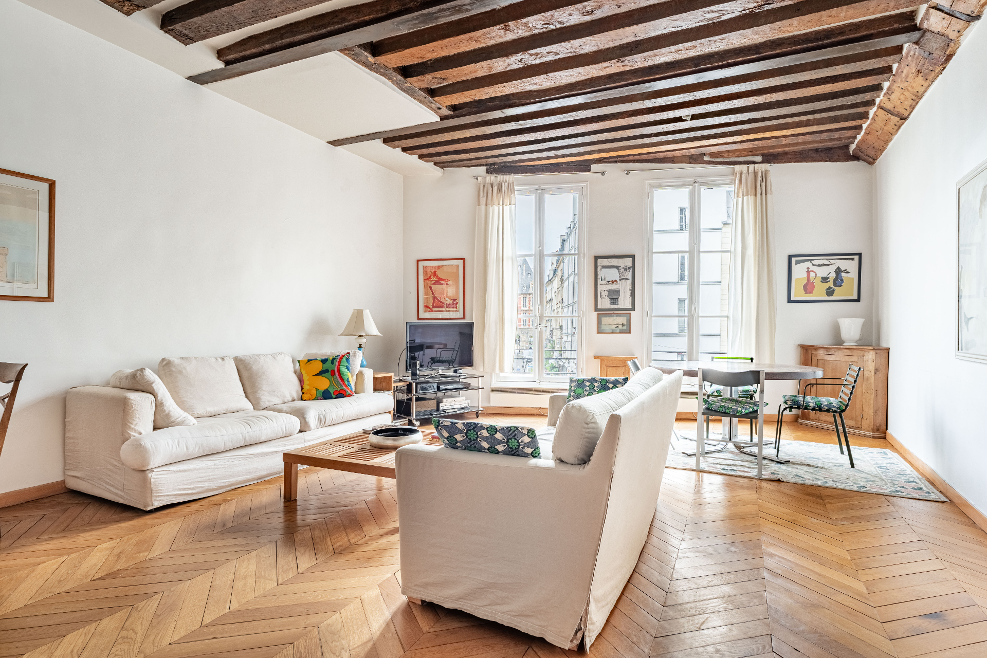 Secteur St Paul - Place des Vosges - Magnifique appartement familial - 3 chambres et ascenseur