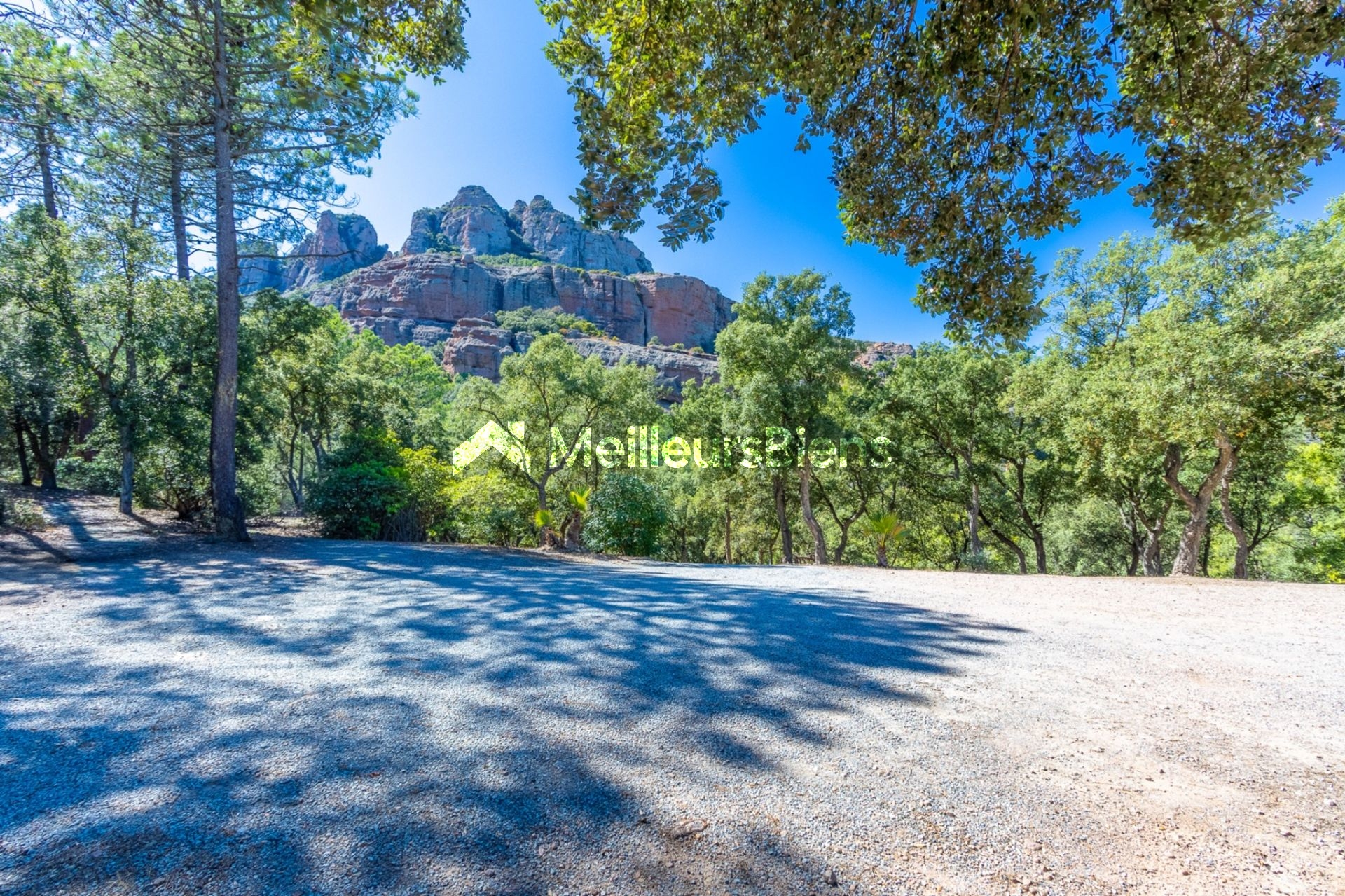 Maison sur un terrain d'exception