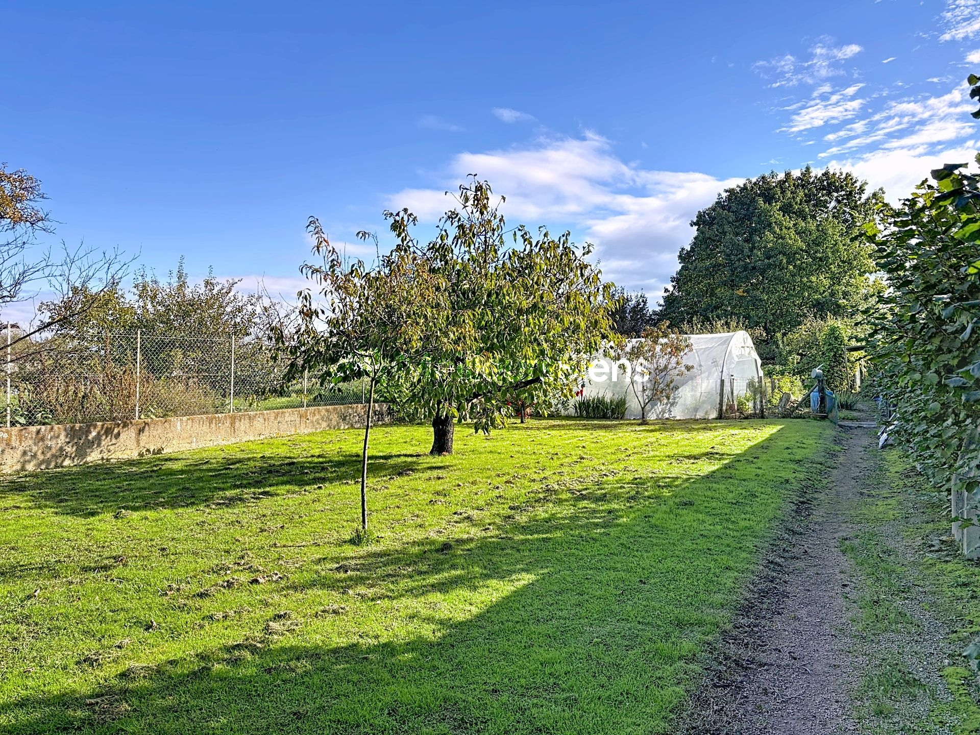 Fermette de 175m² avec dépendances et piscine