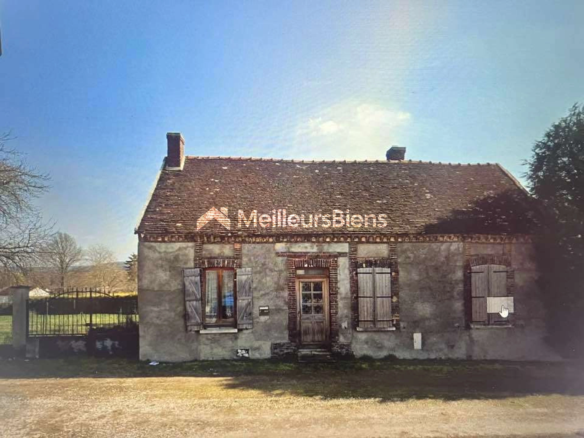 Maison ancienne à rafraîchir sur 279m².
