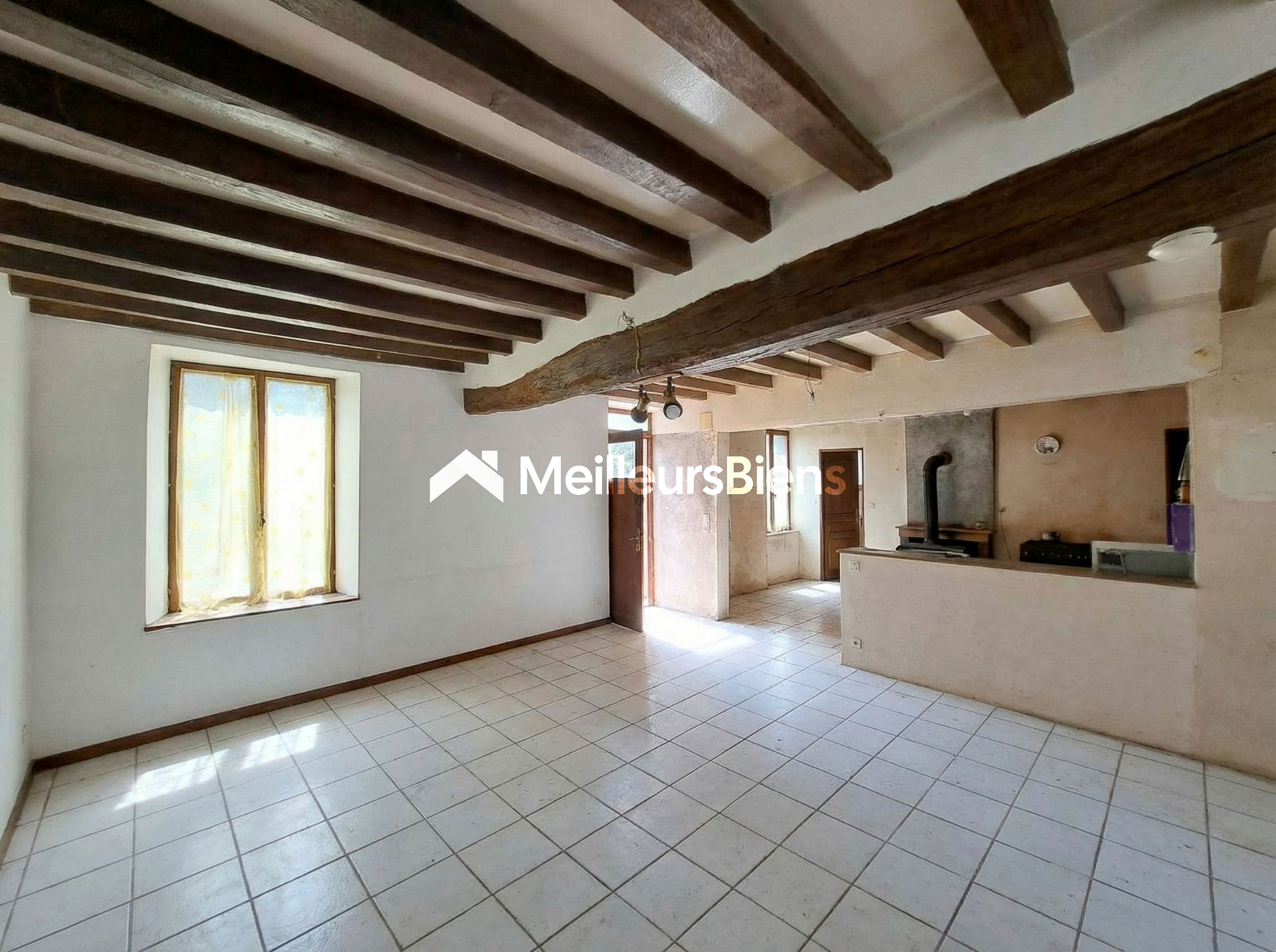 Maison ancienne à rafraîchir sur 279m².