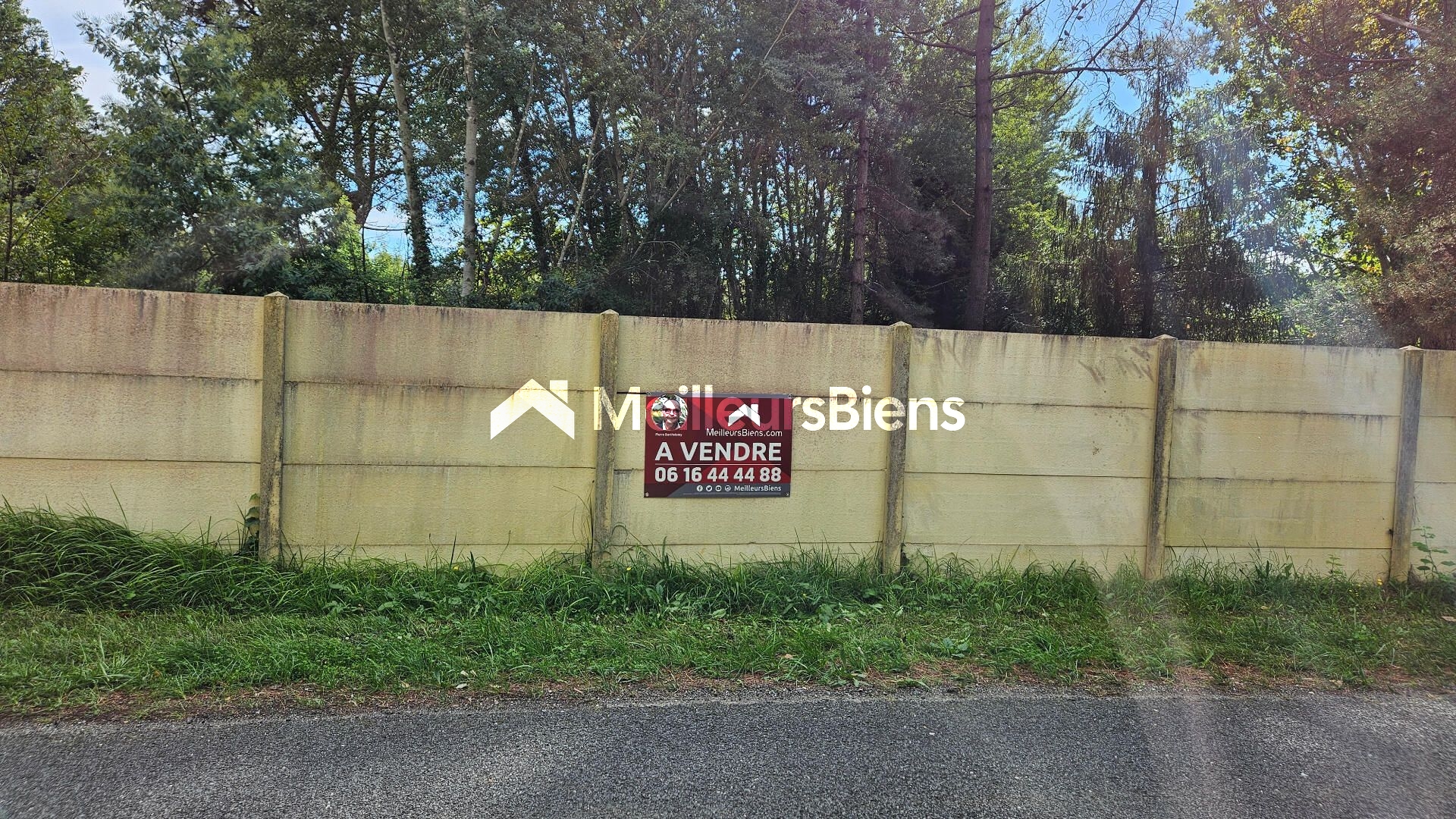 TRÉS BEAU TERRAIN À BÂTIR - CALME - OMBRAGÉ & ARBORÉ - 2.000 M² ENVIRON