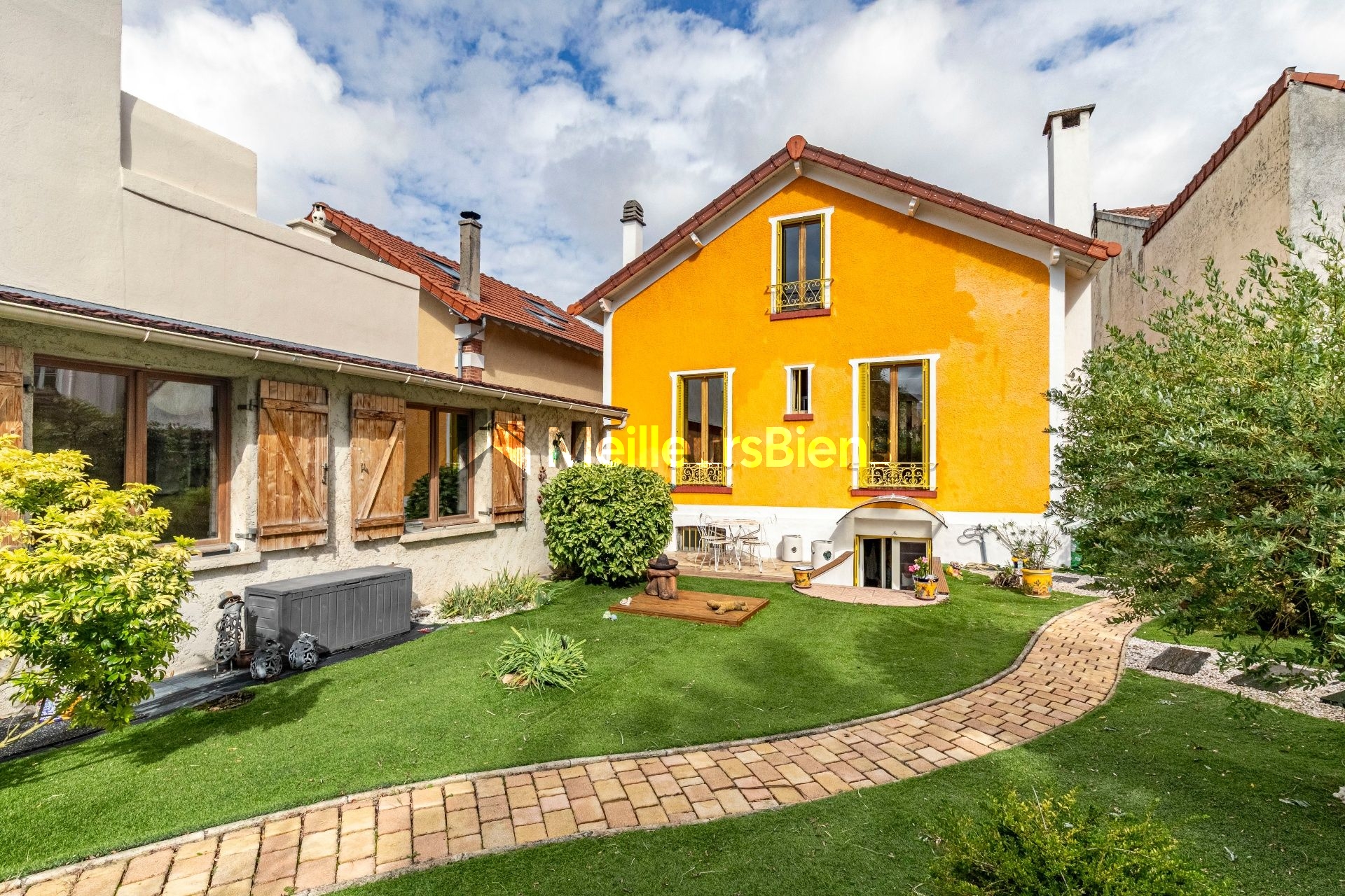Charmante maison 3 chambres+studio+stationnement