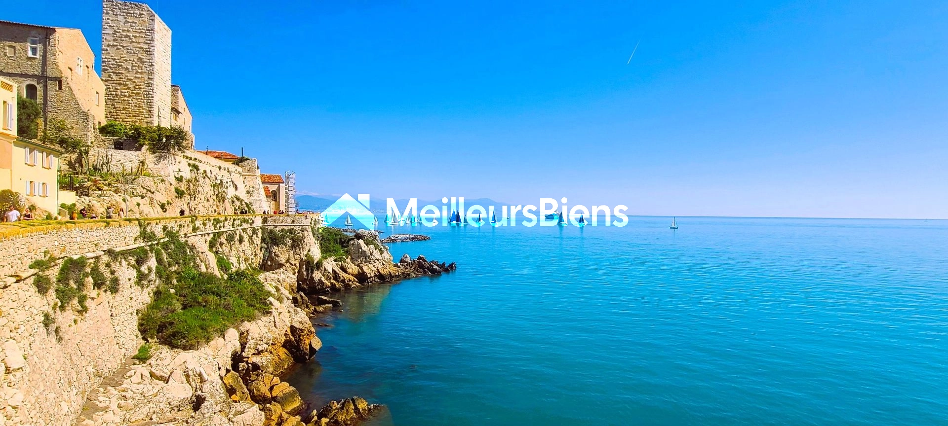 Vieil Antibes T3 de 80 M2 rue de la Republique