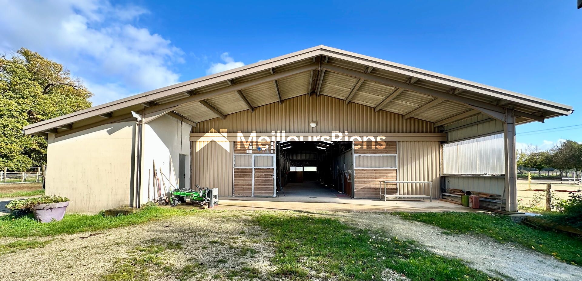 propriété équestre avec Logis Saintongeais