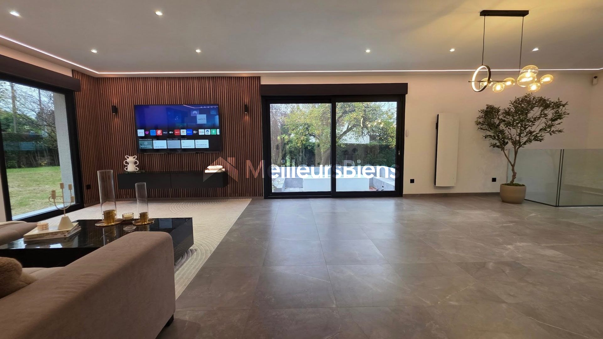 Magnifique Villa - 4 chambres - 3 SDD - Jardin 1900 m2 - Garage
