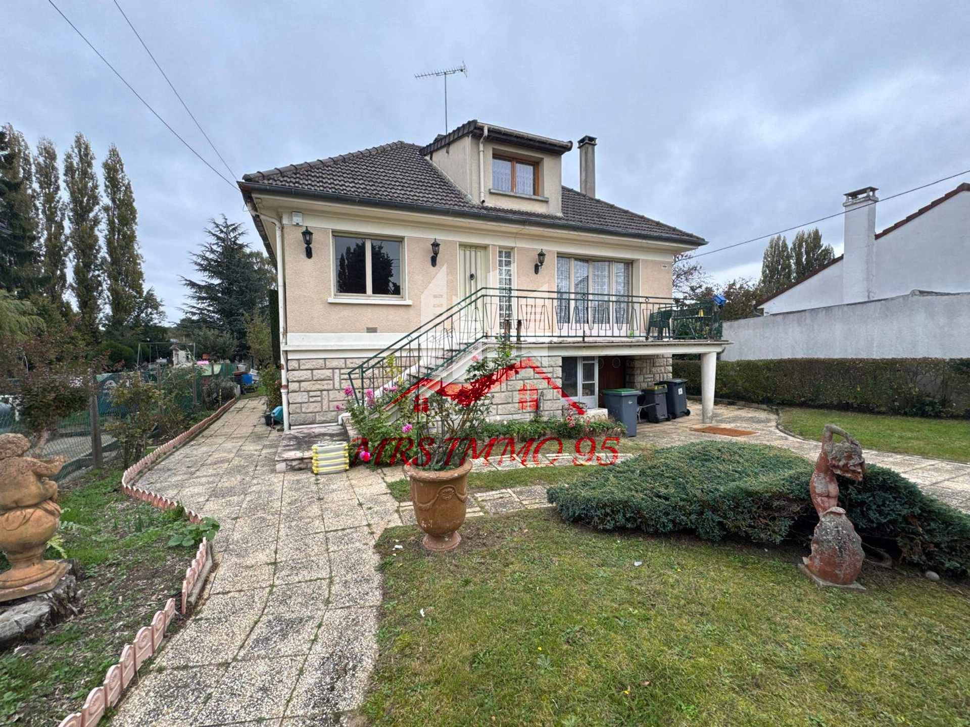 MAISON A FORT POTENTIEL A CHAUMONTEL
