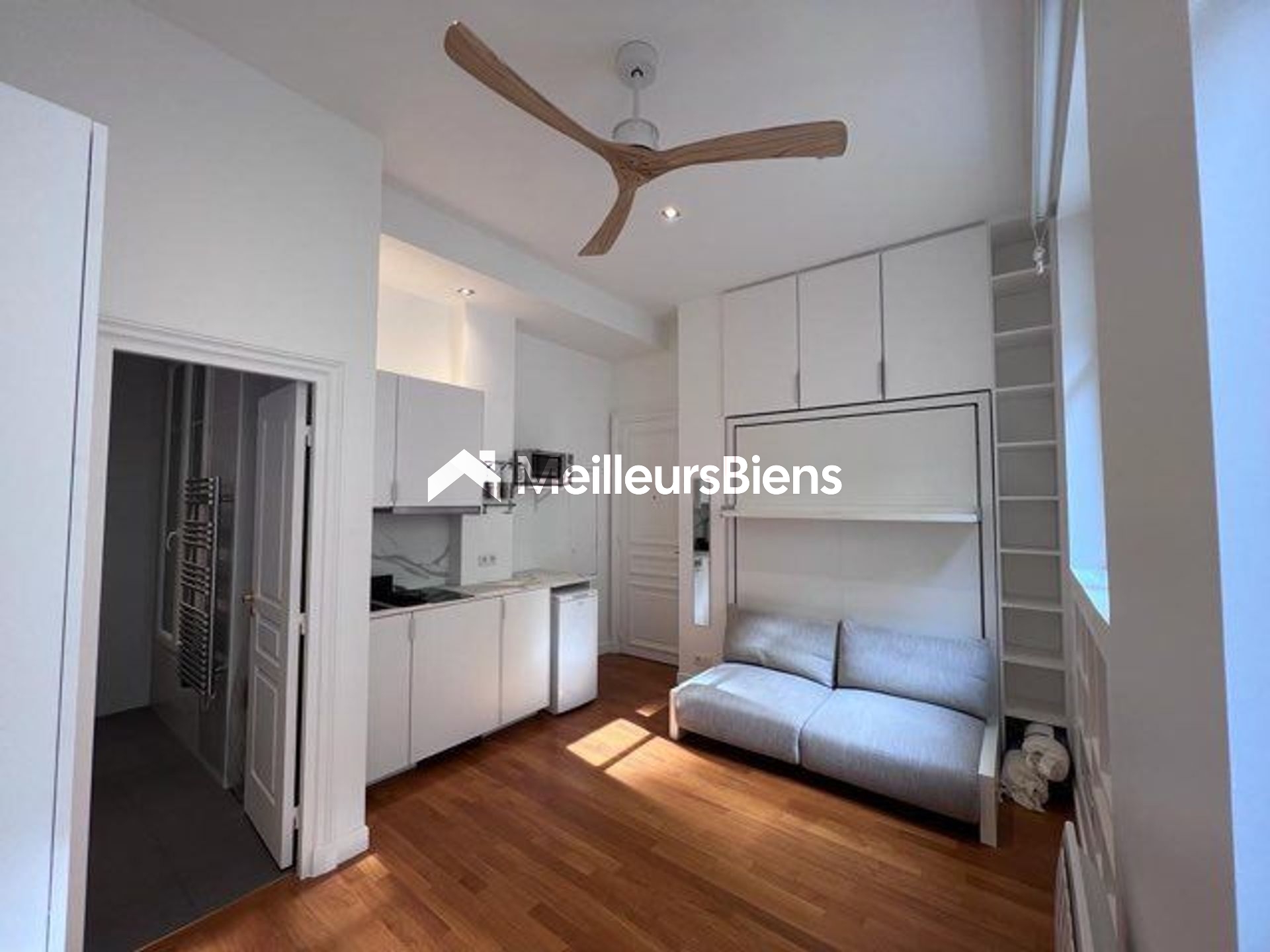Studio à deux pas de L'Arc de Triomphe