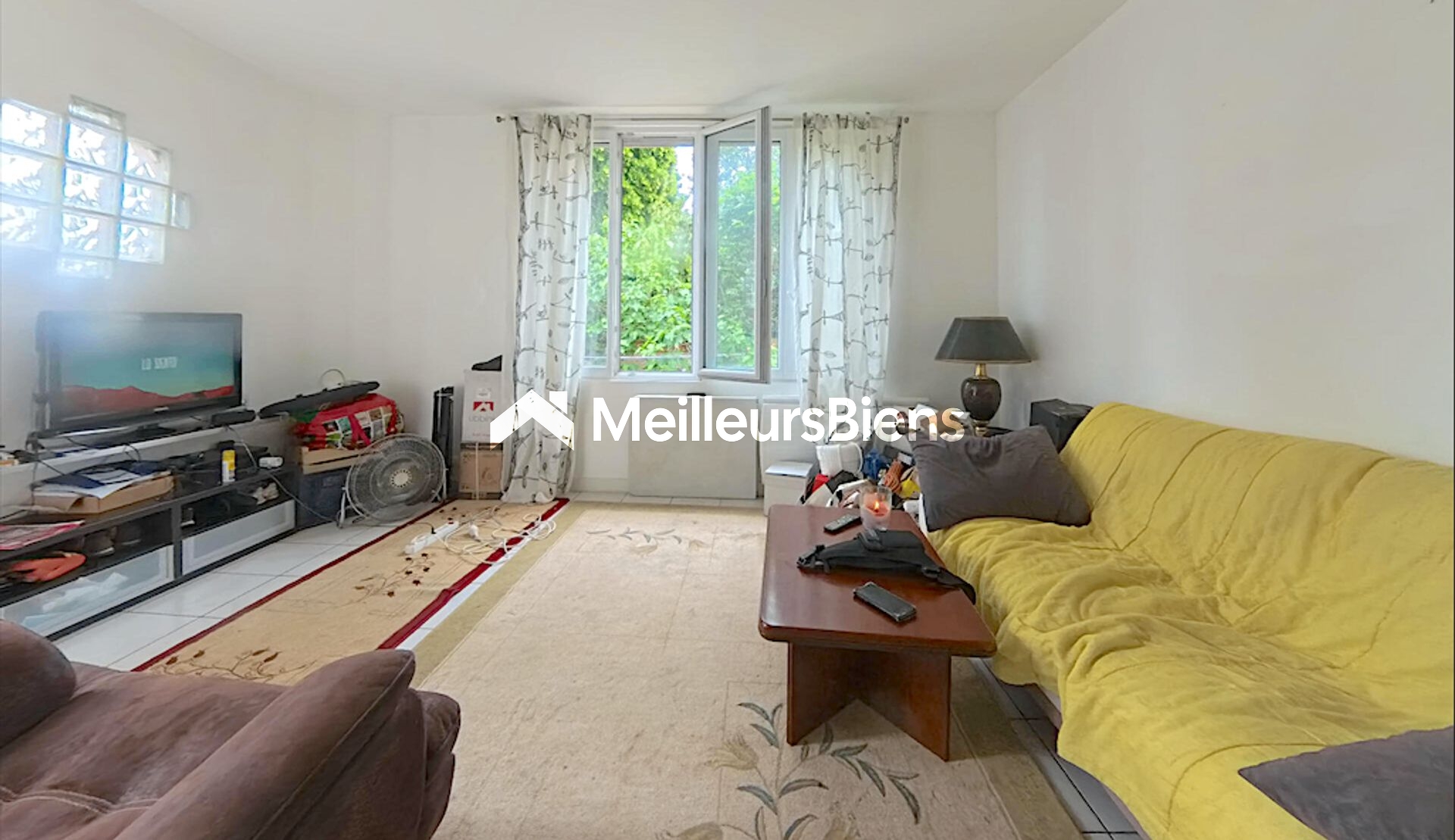 A Corbeil-Essonnes, appartement 2 pièces, jardin 95 m2, occupé, à 2 pas de la gare