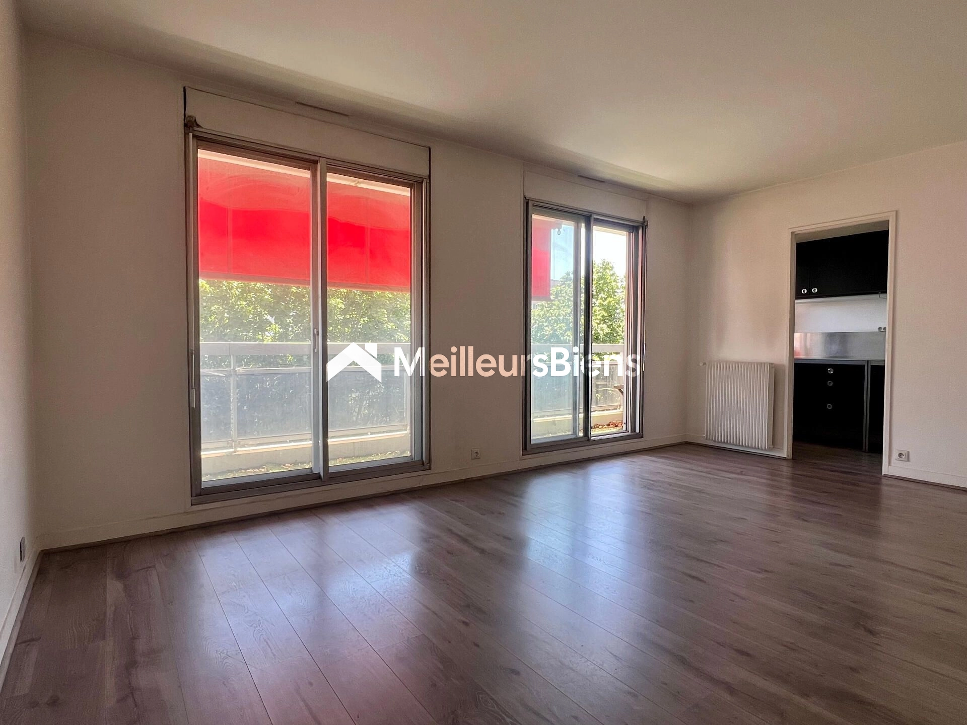 Appartement 3 pièces – Balcon, ascenseur, box fermé en option