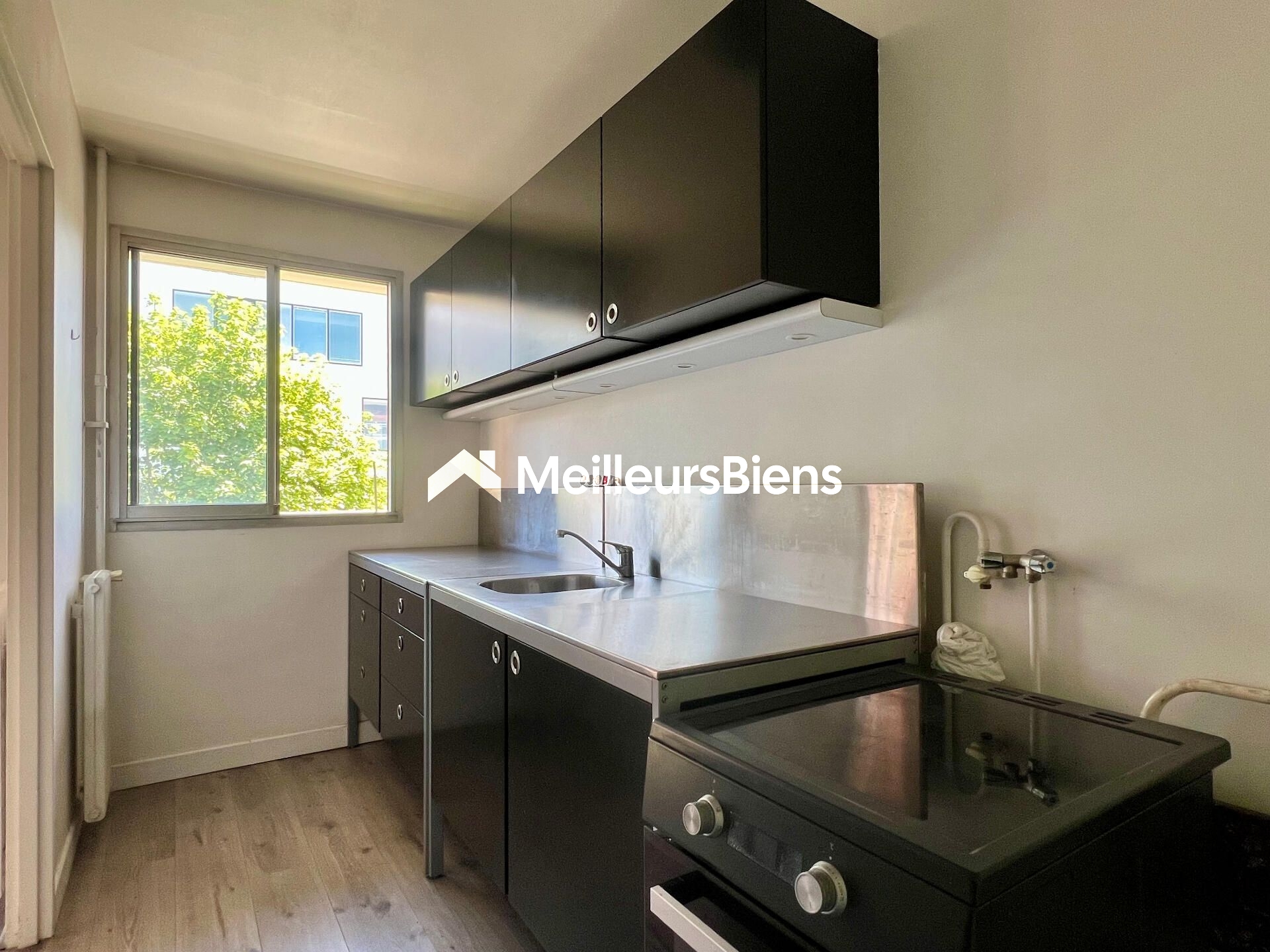 Appartement 3 pièces – Balcon, ascenseur, box fermé en option
