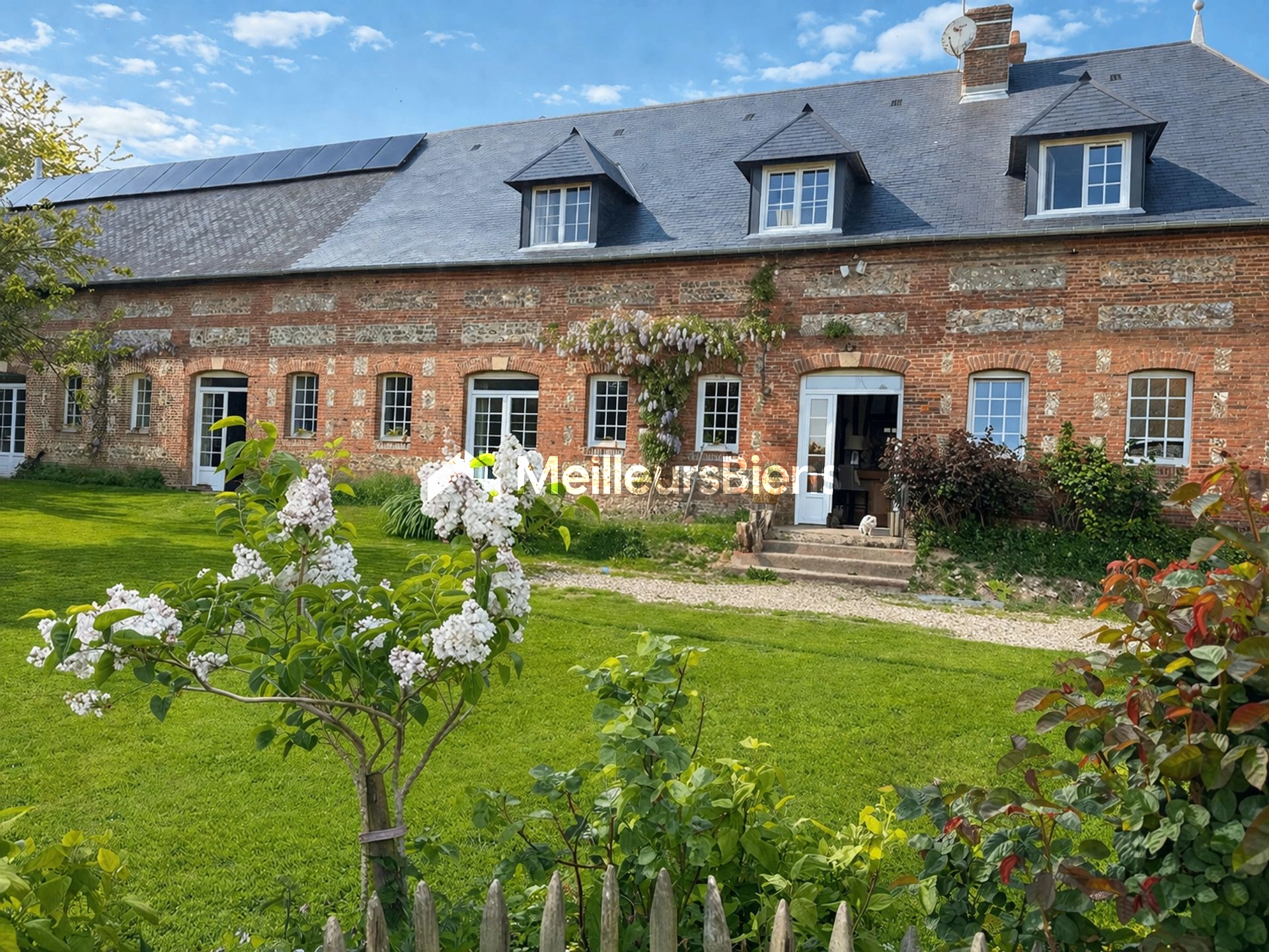 🏡 Ancienne Bergerie Normande – 232 m² – 4 700 m² de terrain avec mare. BEAU POTENTIEL 📍 Motteville (76970) – à 10 min d’Yvetot