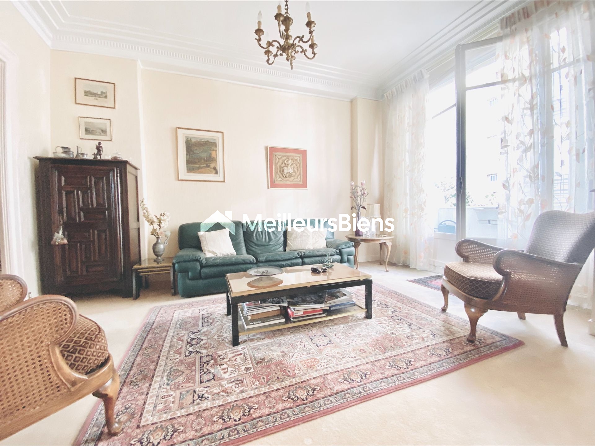Appartement 5 pièces de 98 m2 Limite Enghien Les Bains