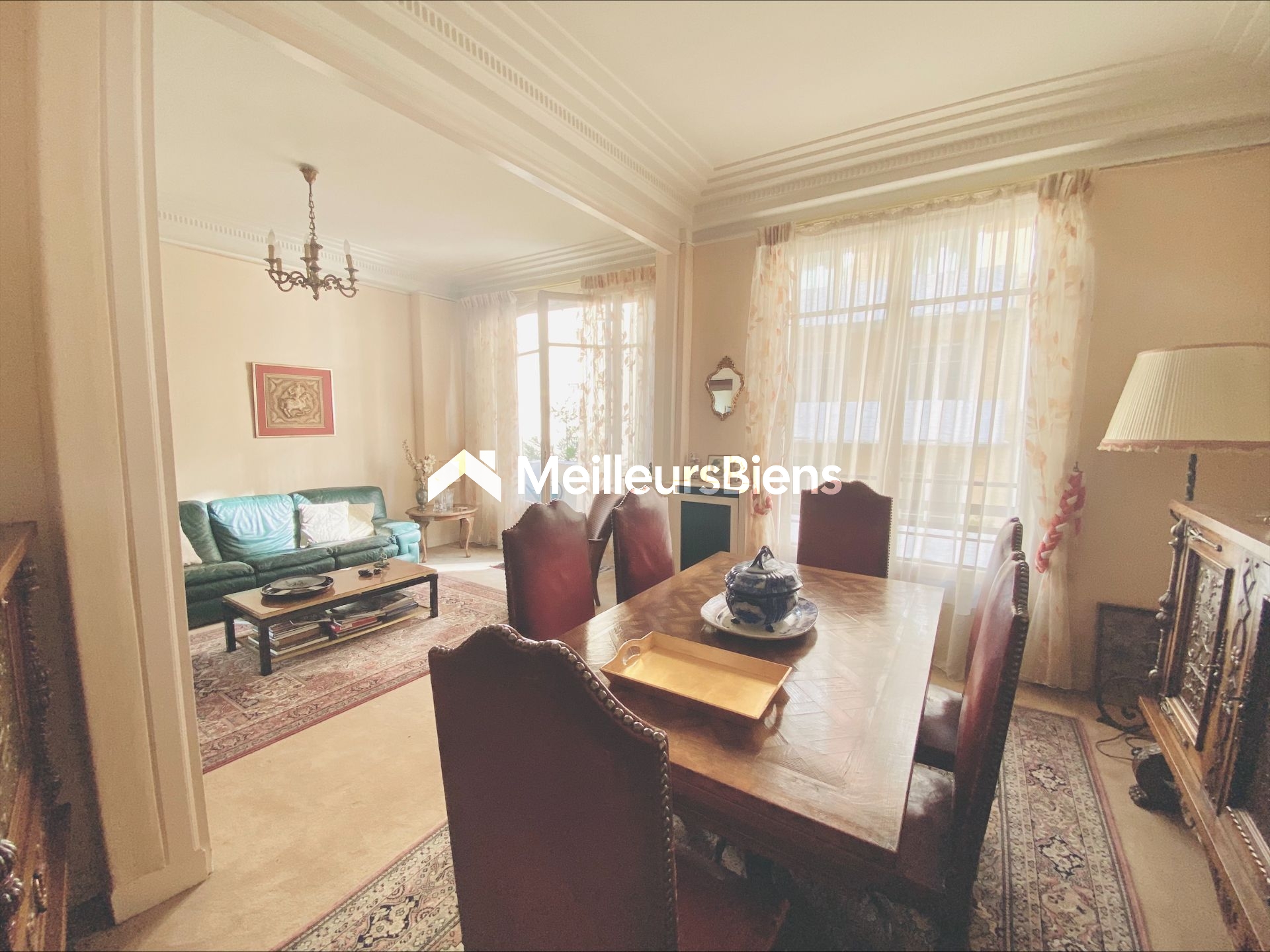 Appartement 5 pièces de 98 m2 Limite Enghien Les Bains