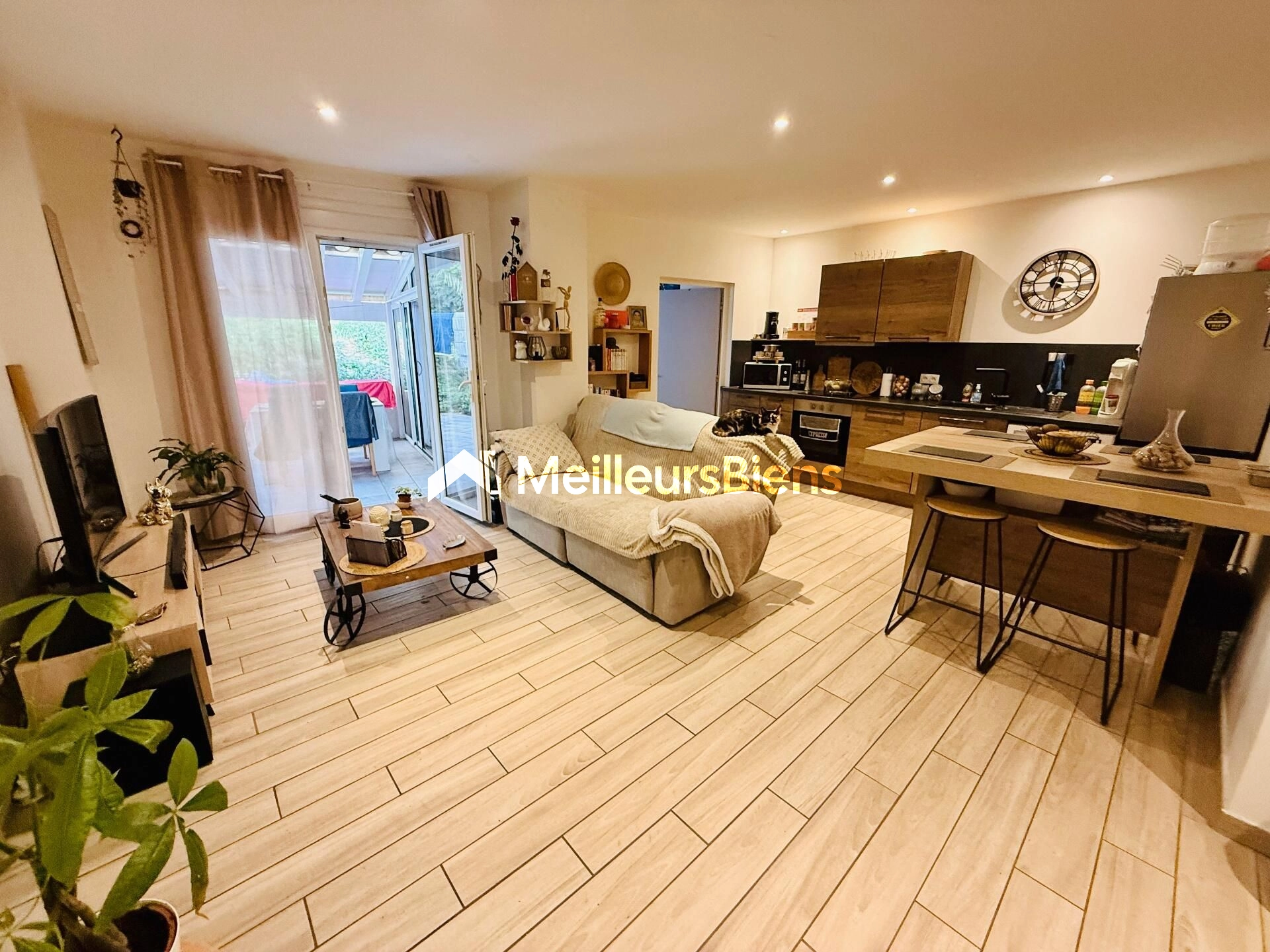 Appartement T3 avec cour extérieure