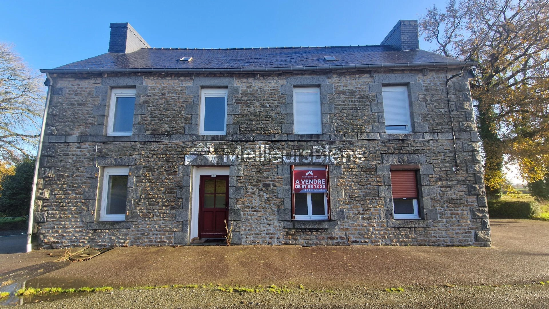 Maison divisée en 2 appartements