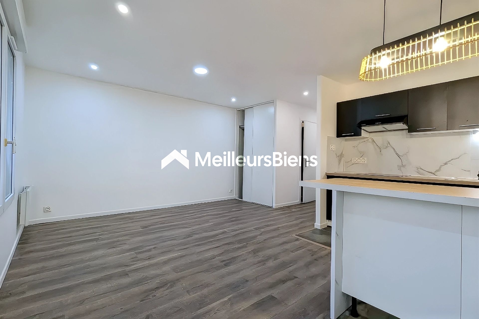Appartement rénové dans belle résidence
