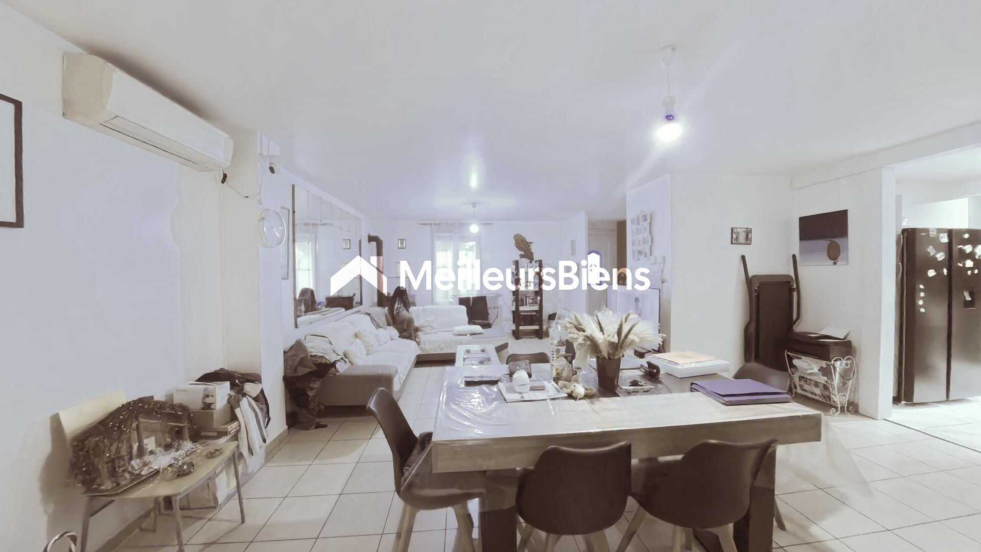 LE THILLAY – Grand pavillon familial + dépendance F2 – Jardin 450 m², secteur calme et agréable, les plus : la surface, le confort et des possibilités d’aménagement.
