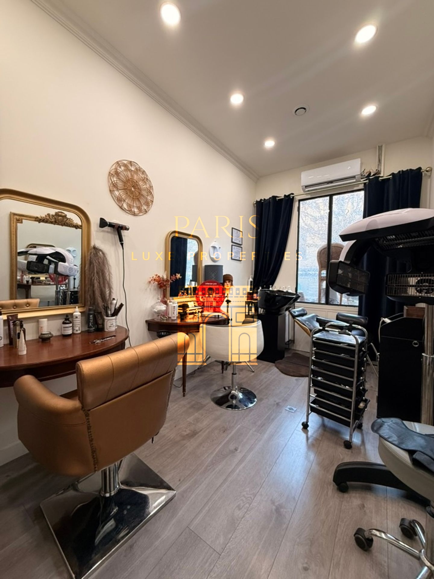 Local commercial Mairie de Levallois - 34 m²