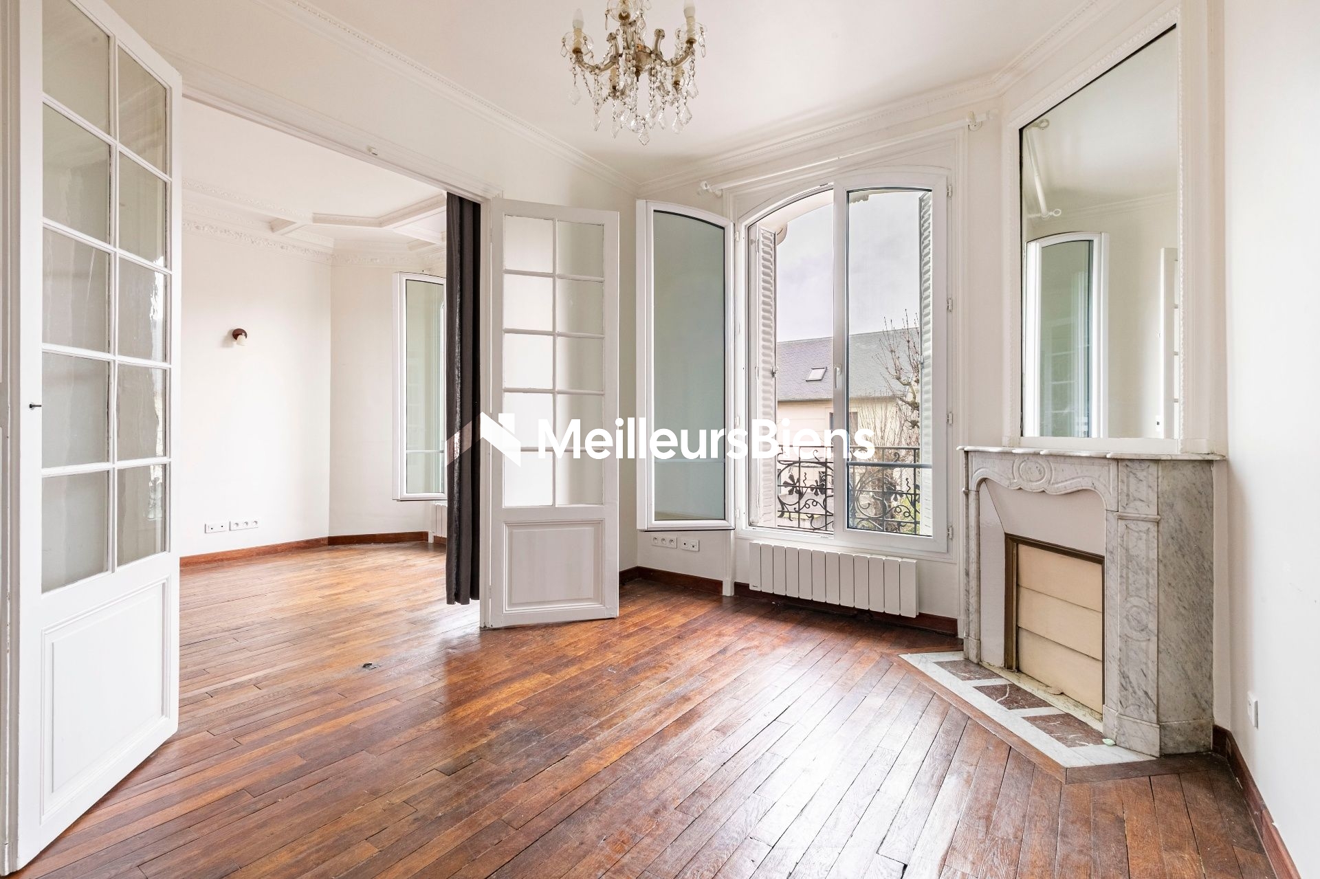 COURBEVOIE - BECON-LES-BRUYERES - APPARTEMENT ART DECO 61 M² - 3 PIECES - REFAIT A NEUF - CAVE -