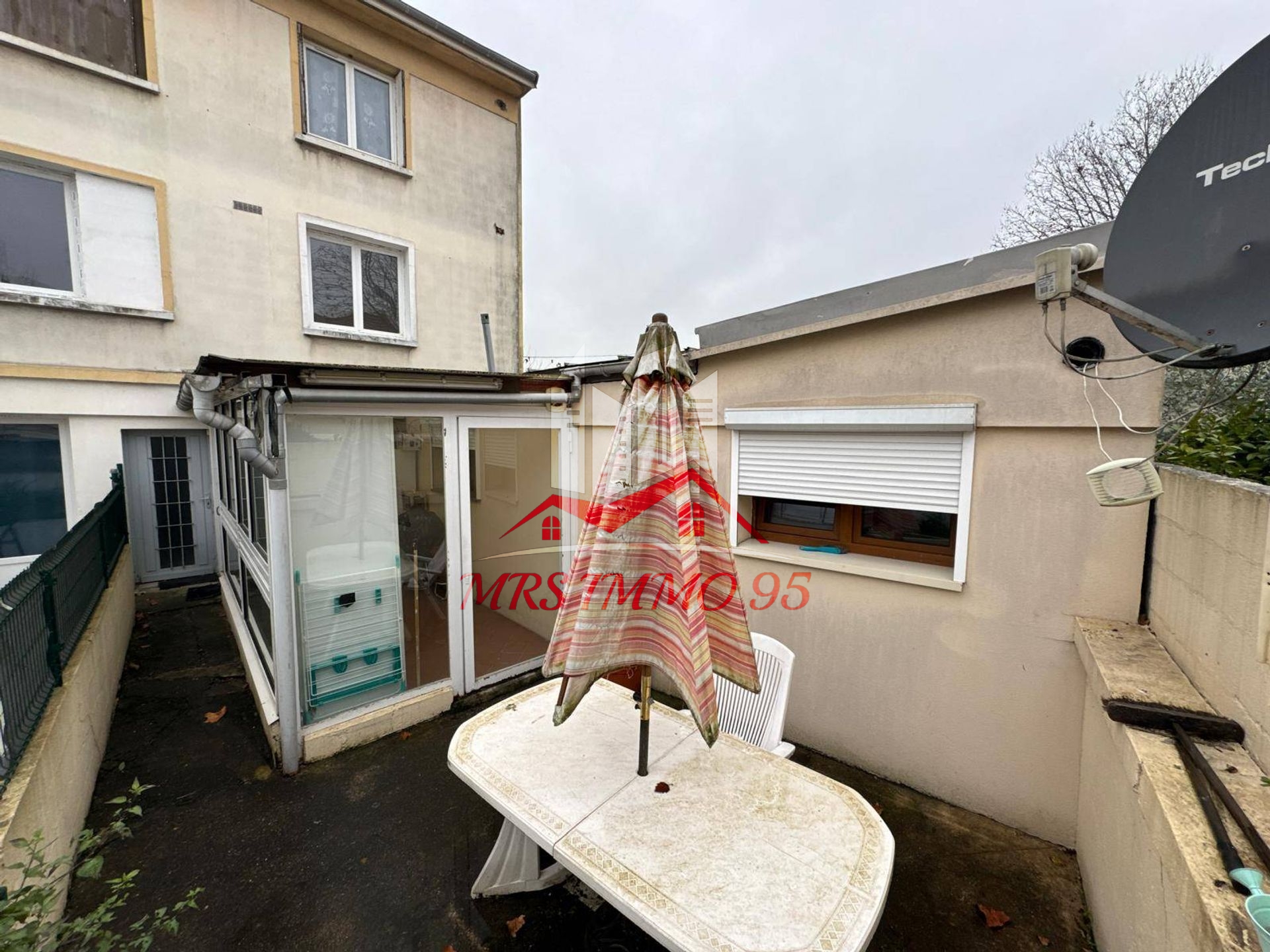 APPARTEMENT EN REZ DE CHAUSSE