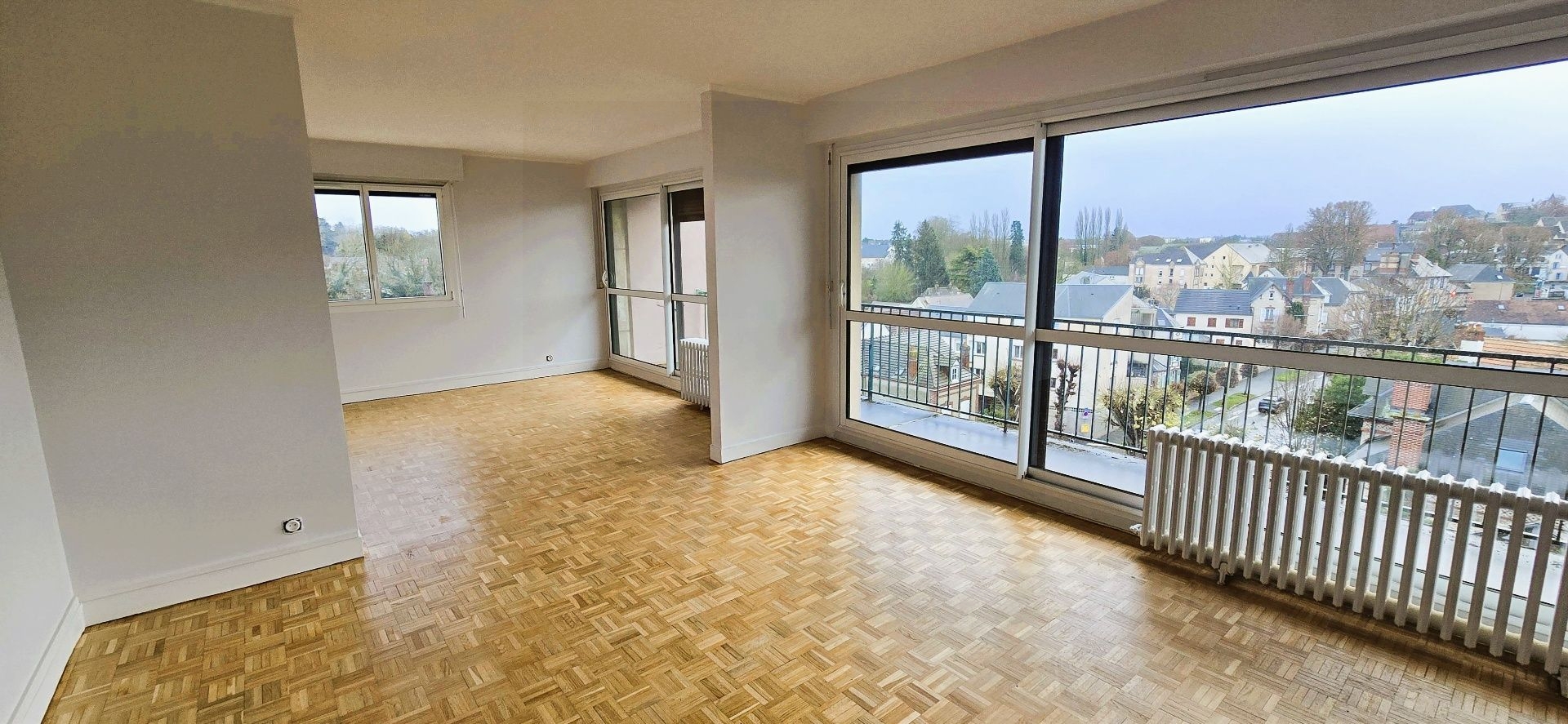 Superbe appartement T4 avec vue Cathédrale
