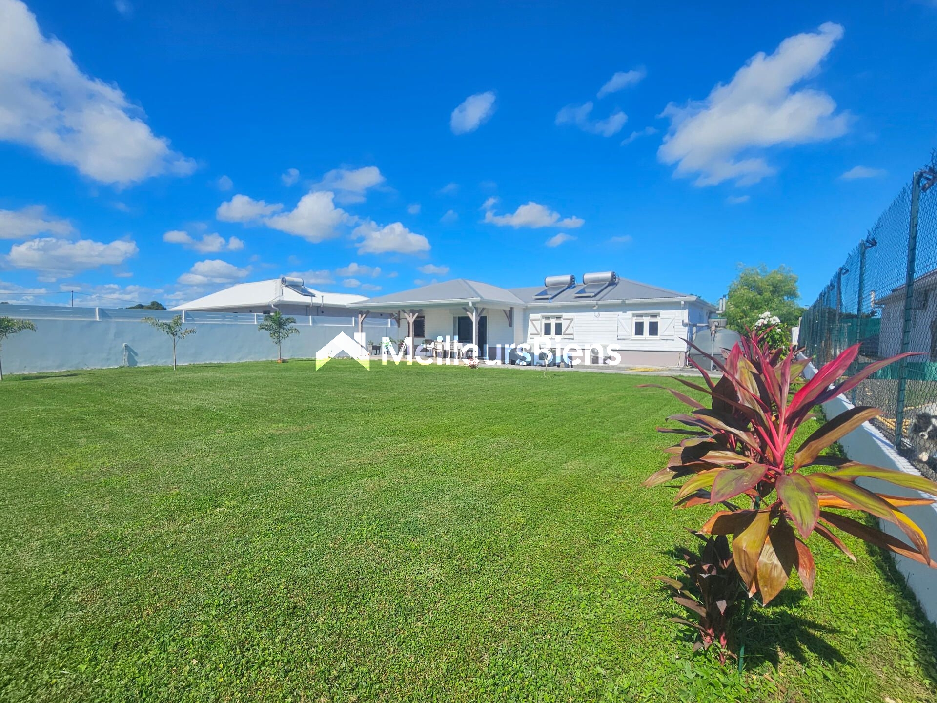 Villa T5 récente sur 1000m2 à Saint-Francois
