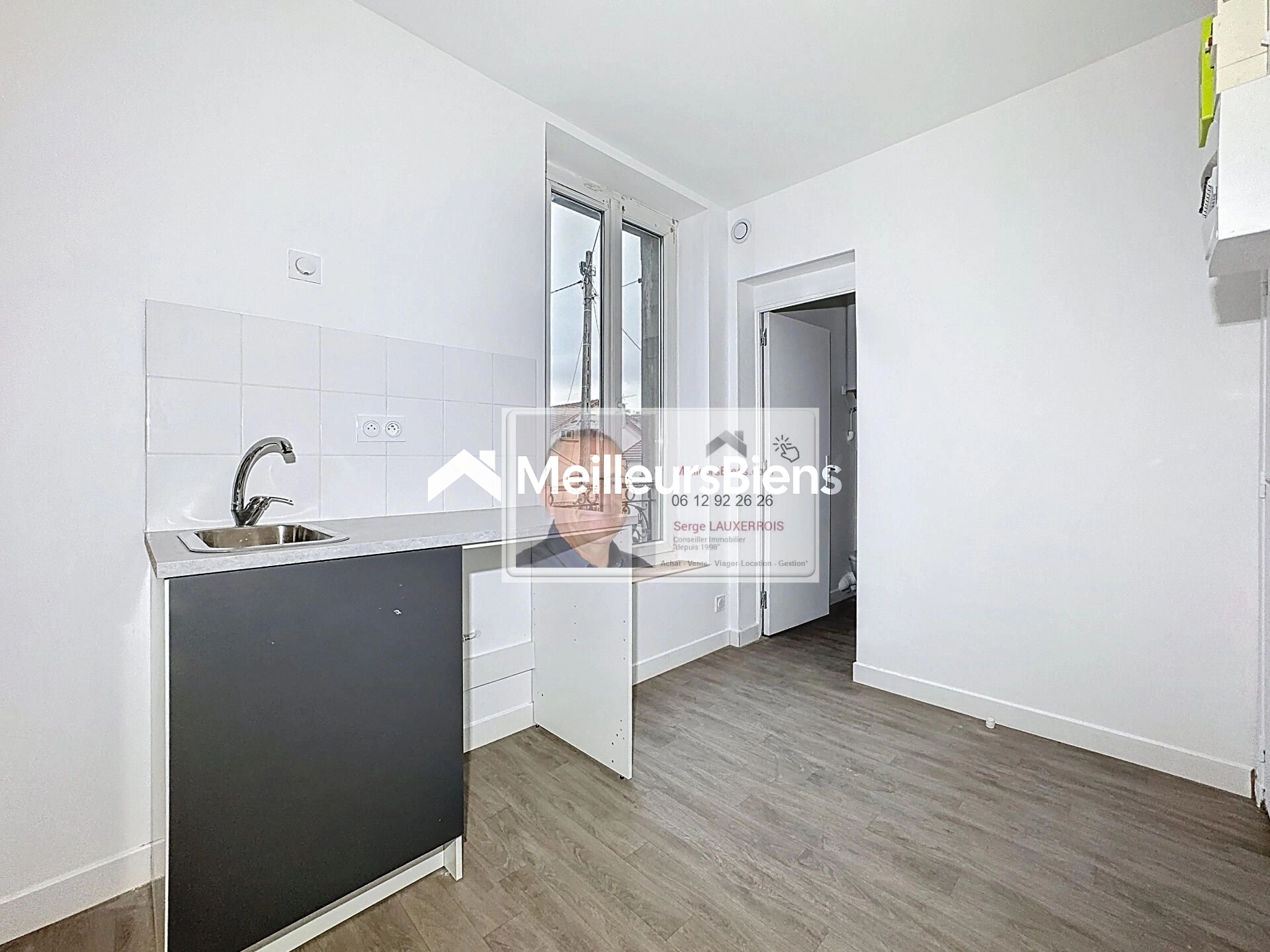 STUDIO À 150 m GARE GAGNY RER E