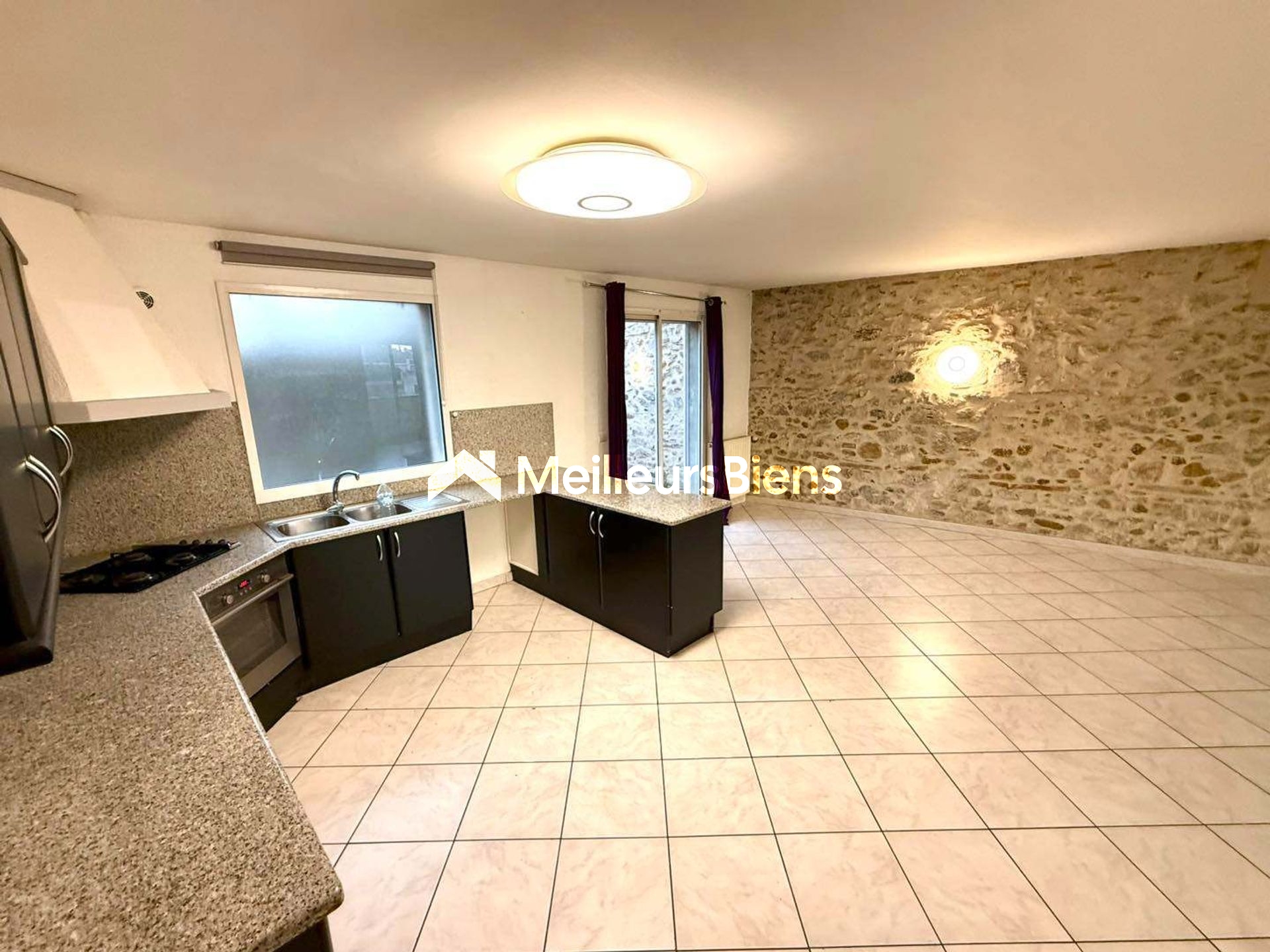 Maison de village T4 135m² + 132m² de garage à Rivesaltes