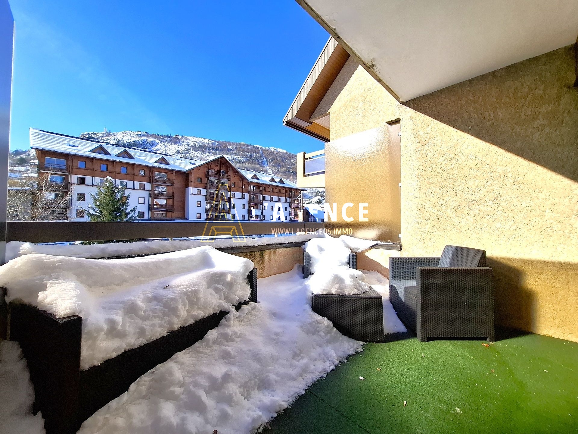 Studio - " Face aux Pistes " - Le PROREL