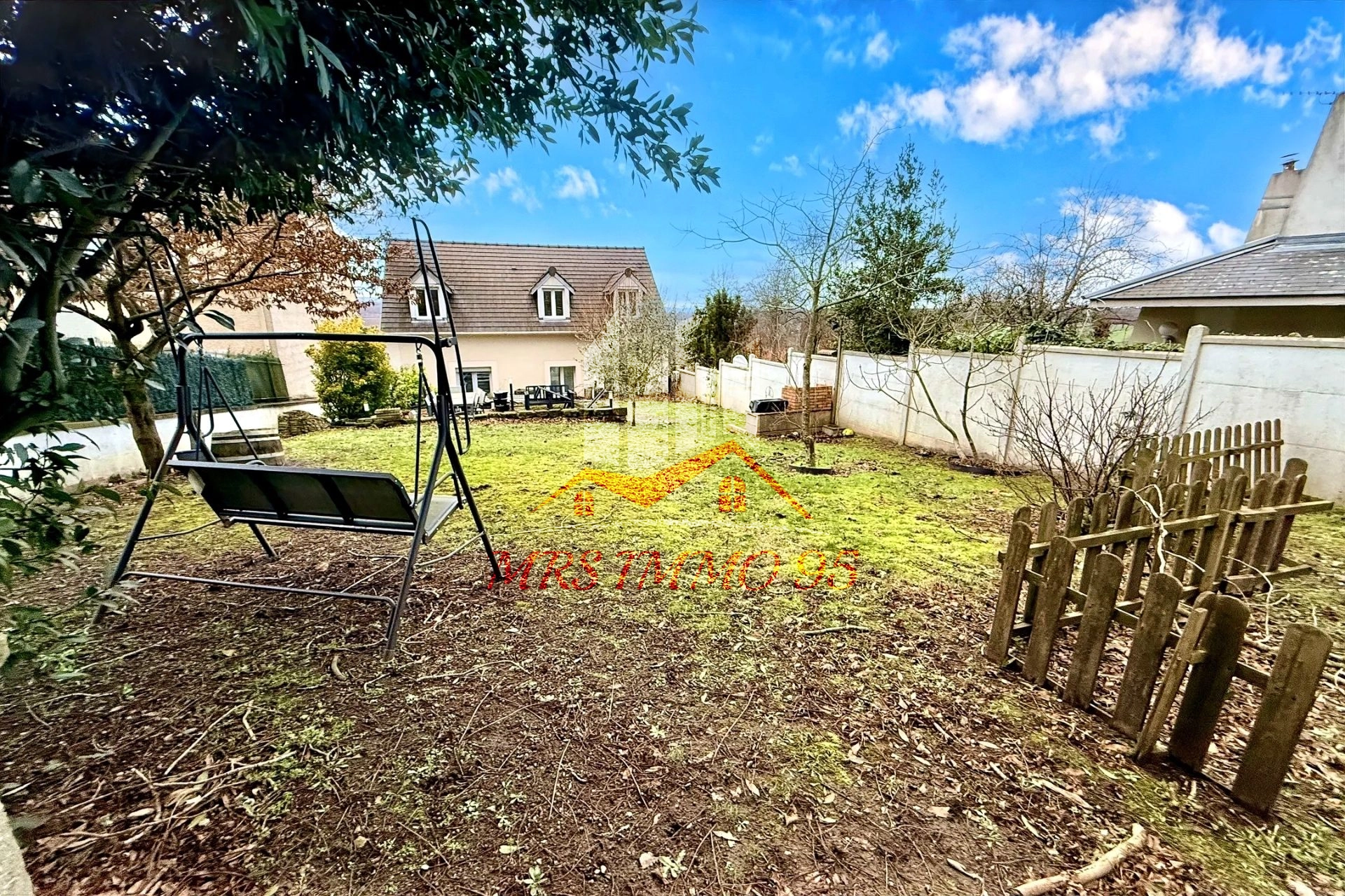 Maison de 122 m2, sur 895 m2 de terrain