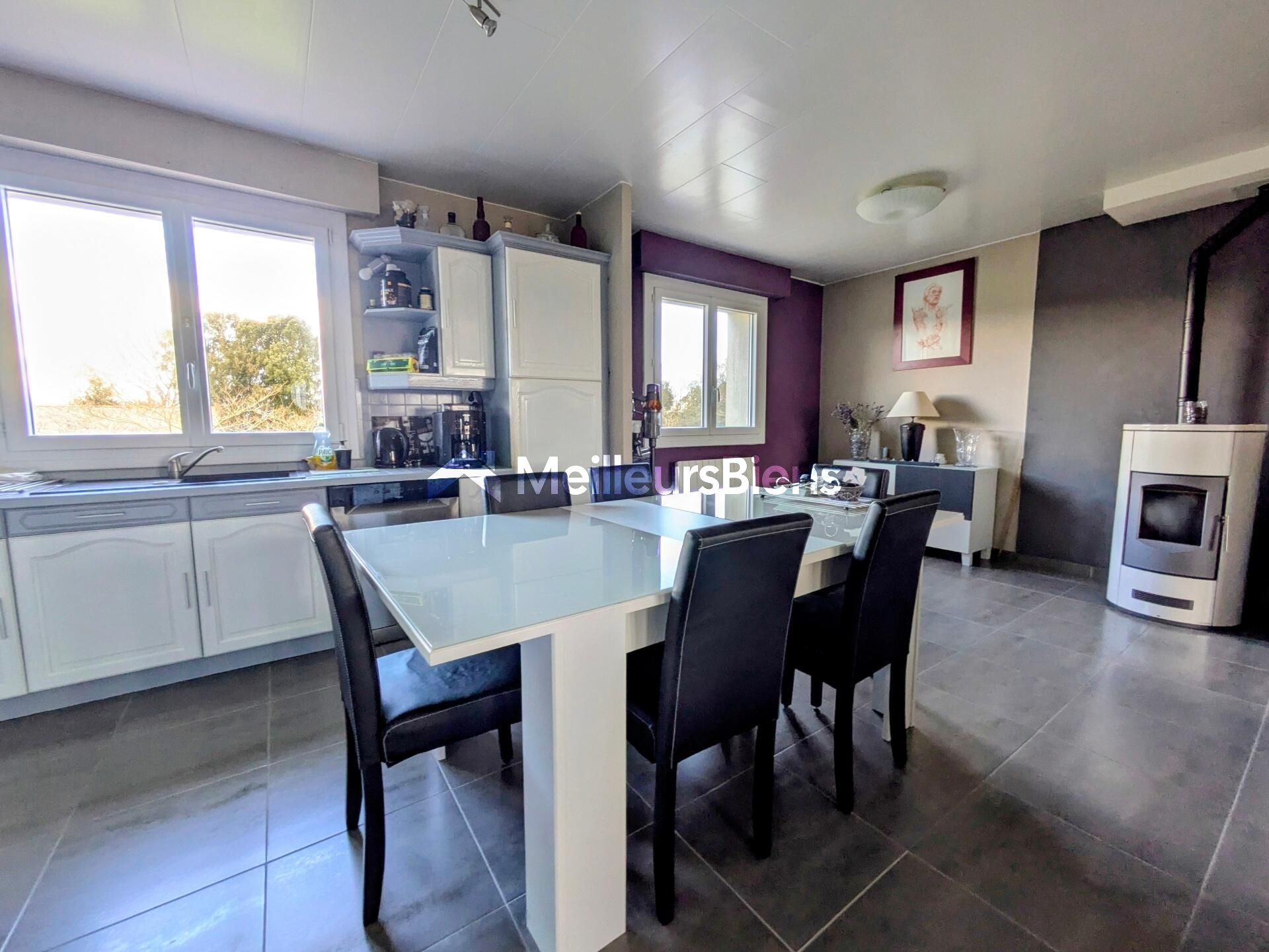 44350 SAINT MOLF - Maison rénovée - Appartement T3 - 3700m² de terrain