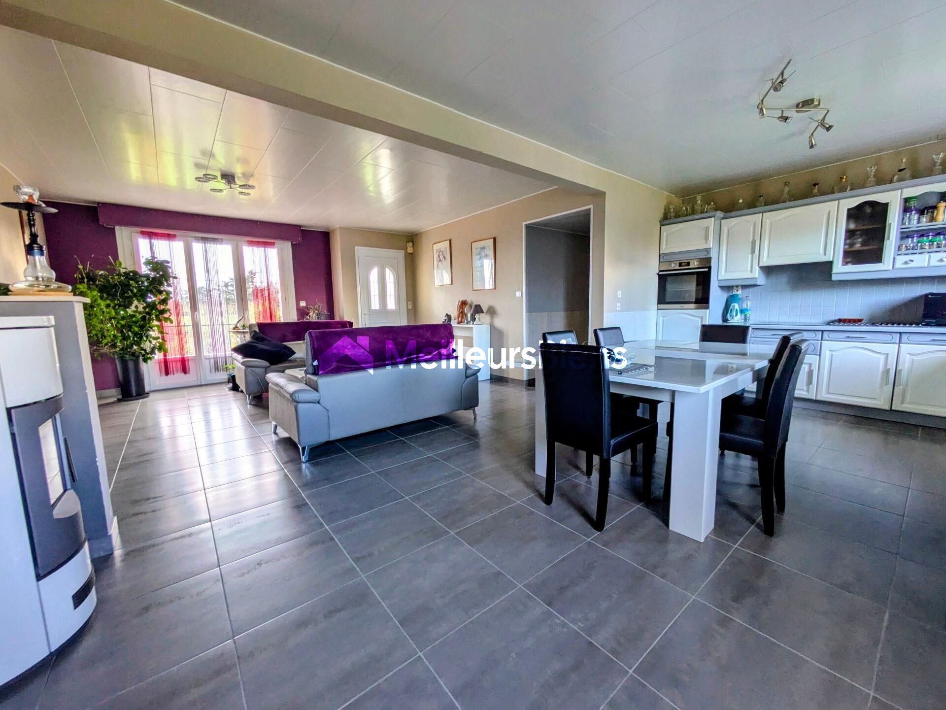 44350 SAINT MOLF - Maison rénovée - Appartement T3 - 3700m² de terrain