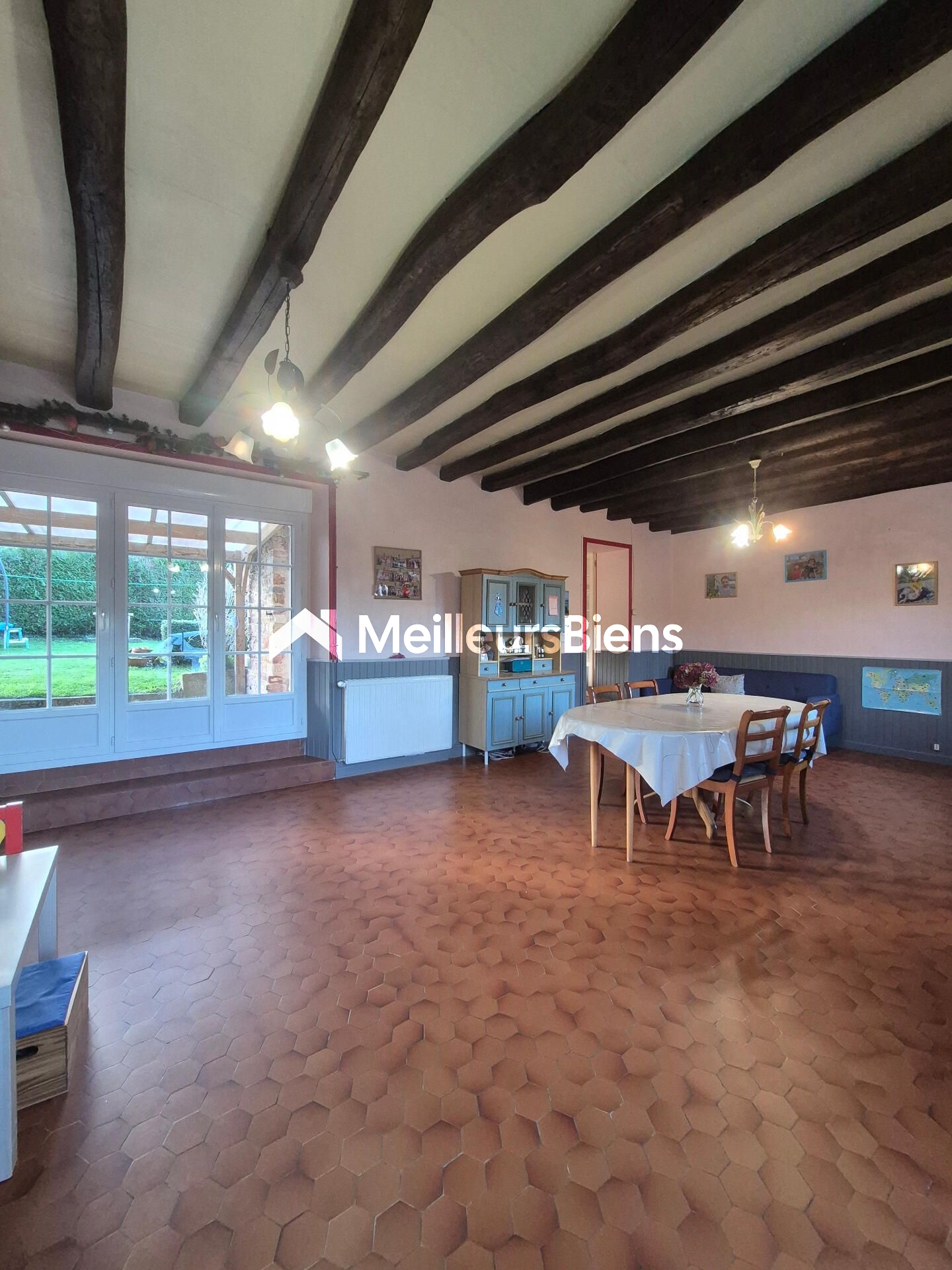 Longère en pierre 150 m² habitable 7 pièces